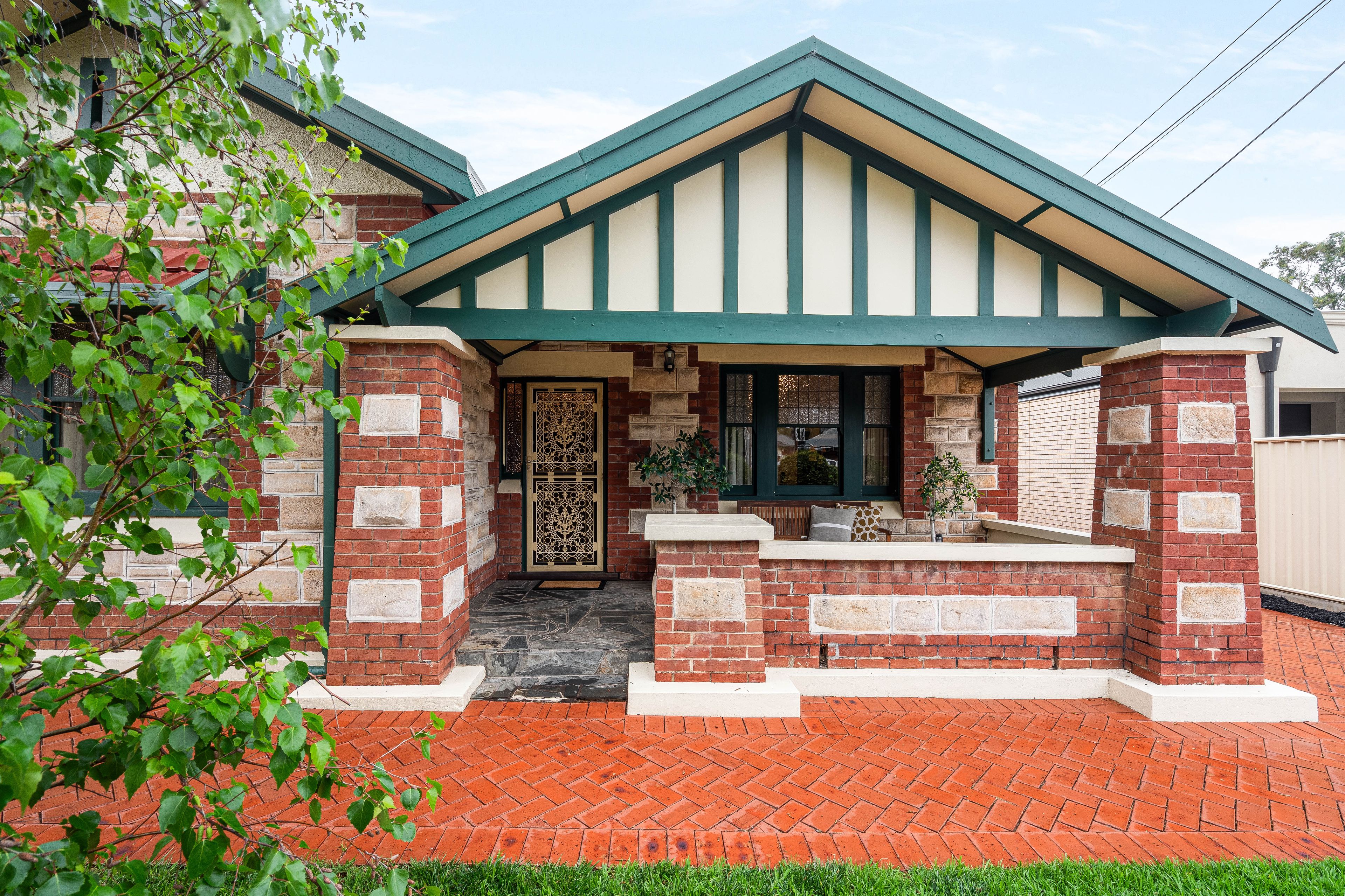 60 George Street — photo from Ray White Prospect