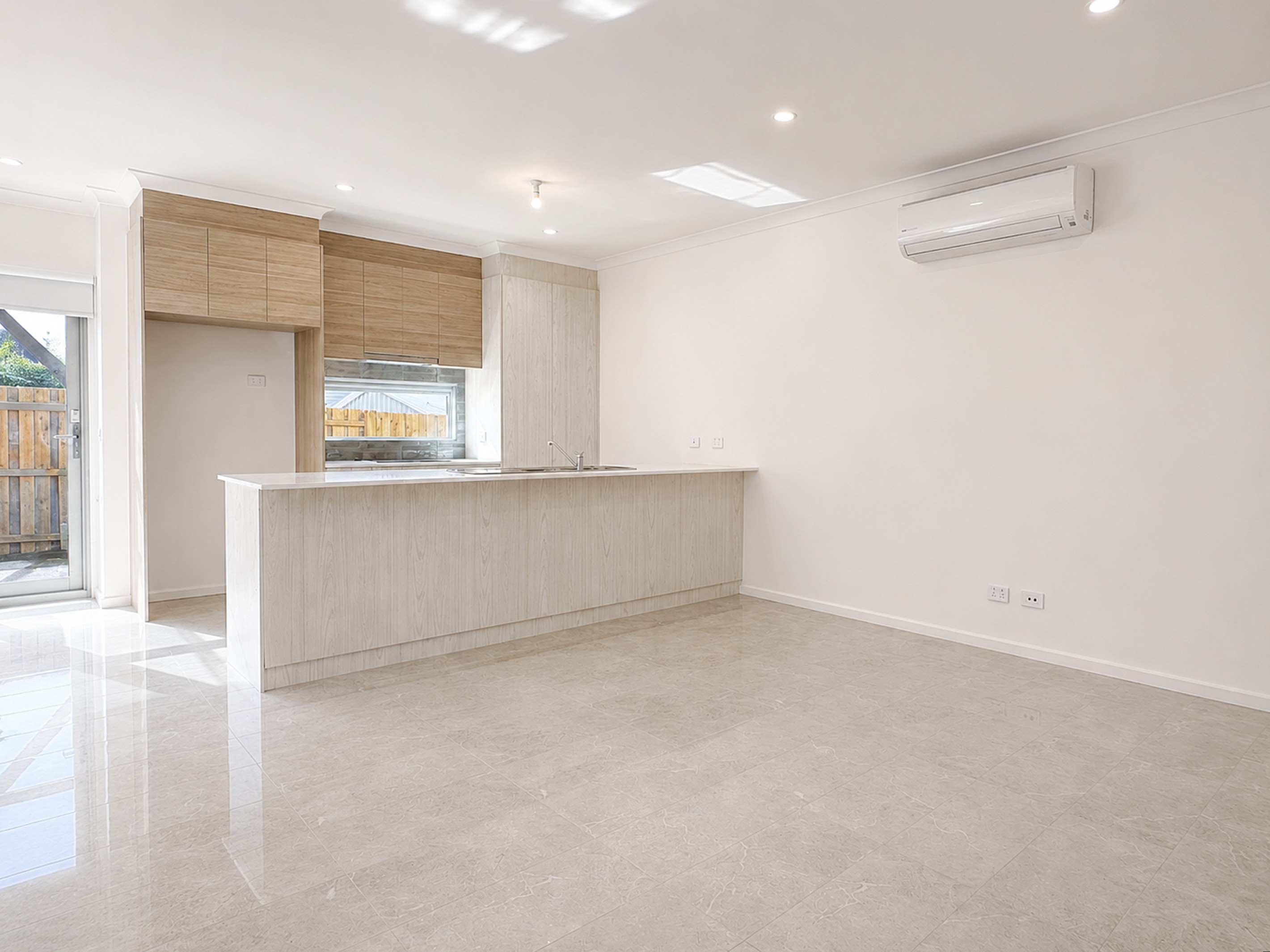 2/2 Fordham Road, Reservoir, VIC 3073