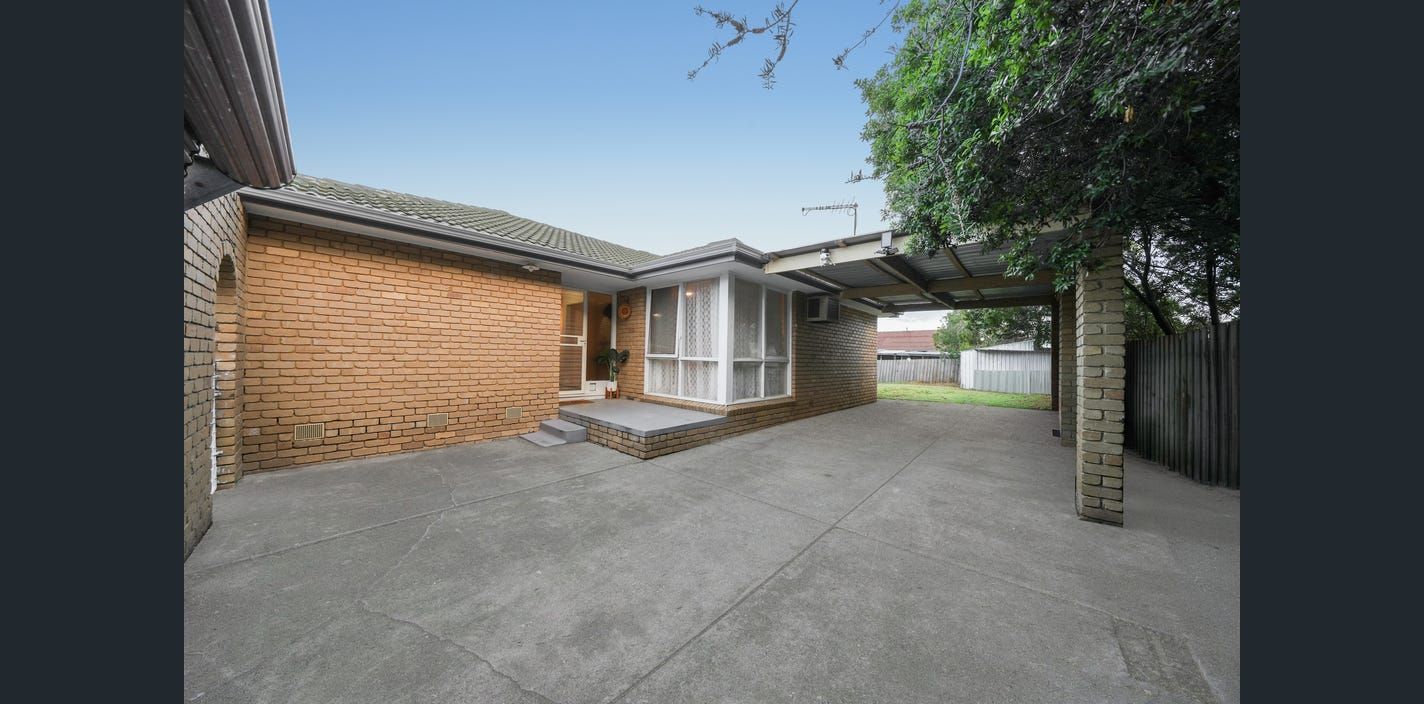 49 Valewood Drive — photo 7 of 11