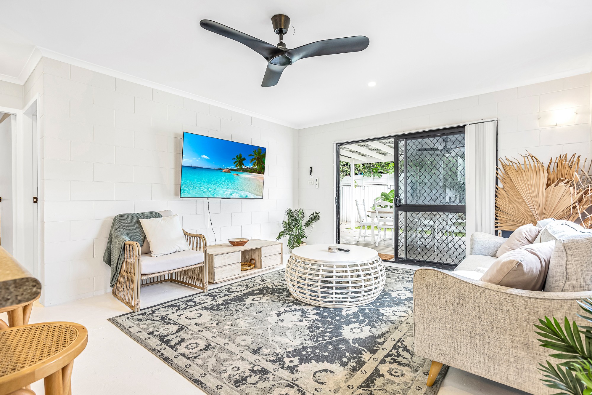 1/123 Oleander Street, Holloways Beach, QLD 4878