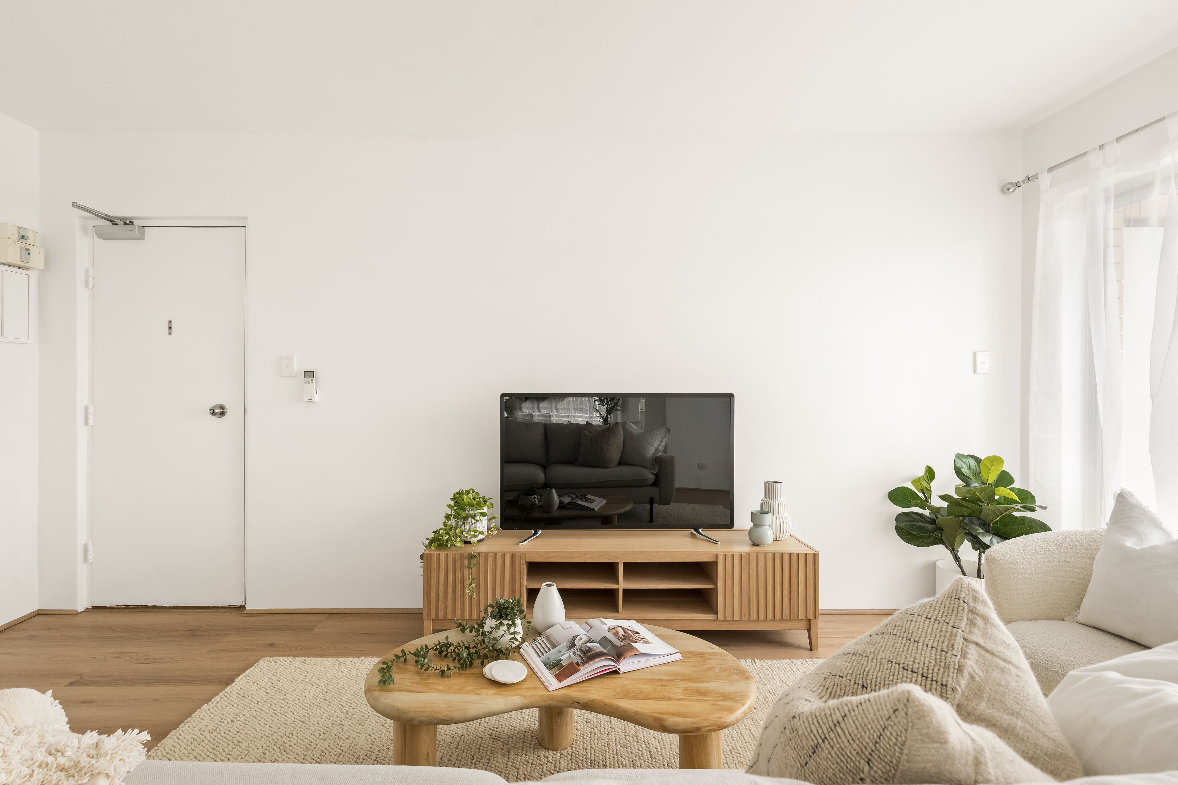 3/10 Mcilwraith Street — photo 4 of 18