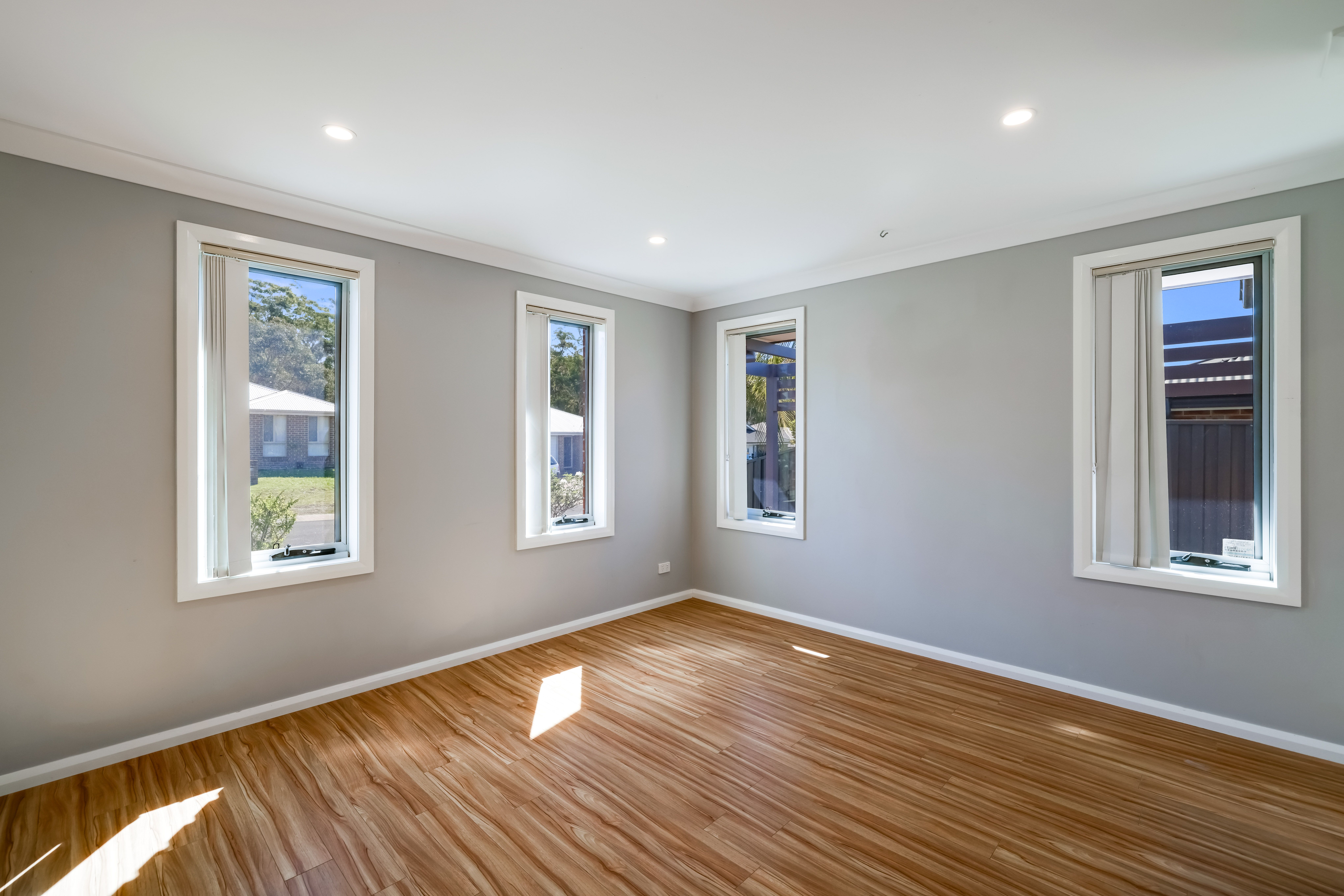 6 Peacehaven Way — photo 7 of 15