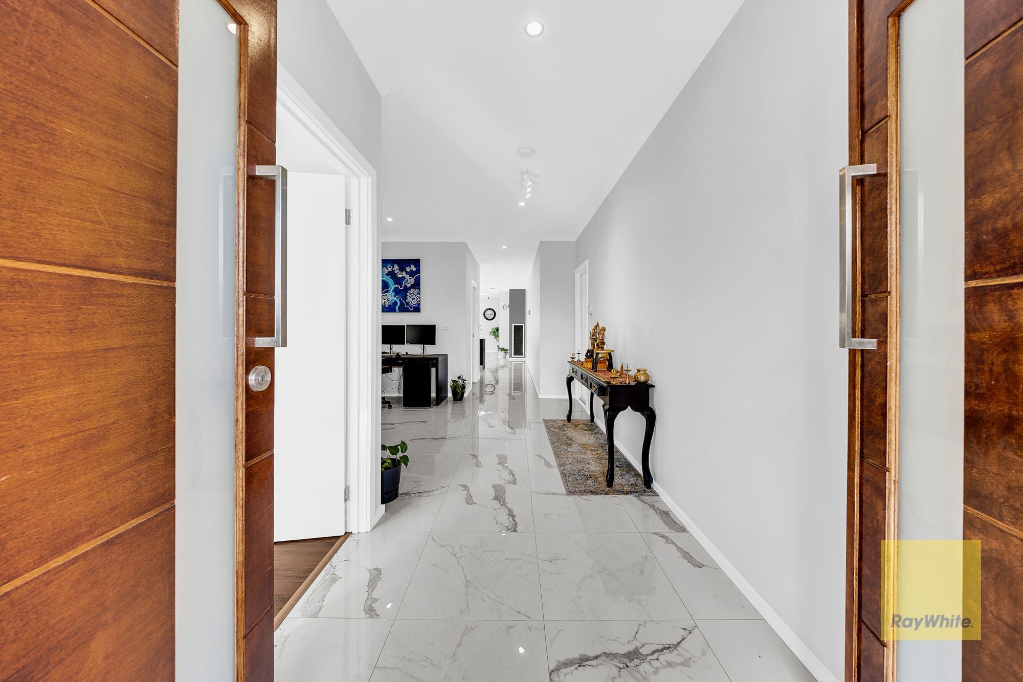3 Wendy Way — photo 3 of 23