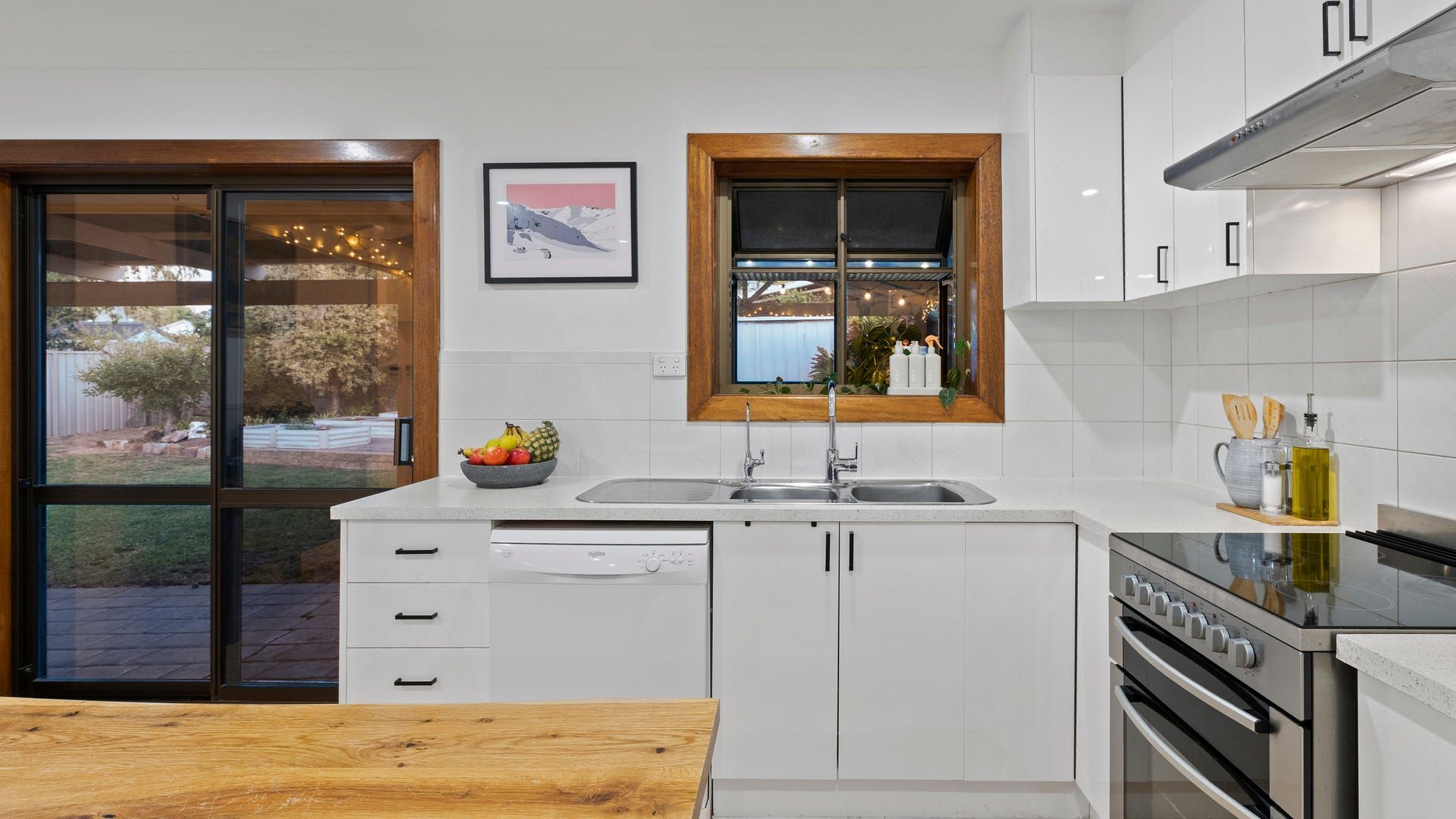 6 Naomi Avenue — photo 10 of 20
