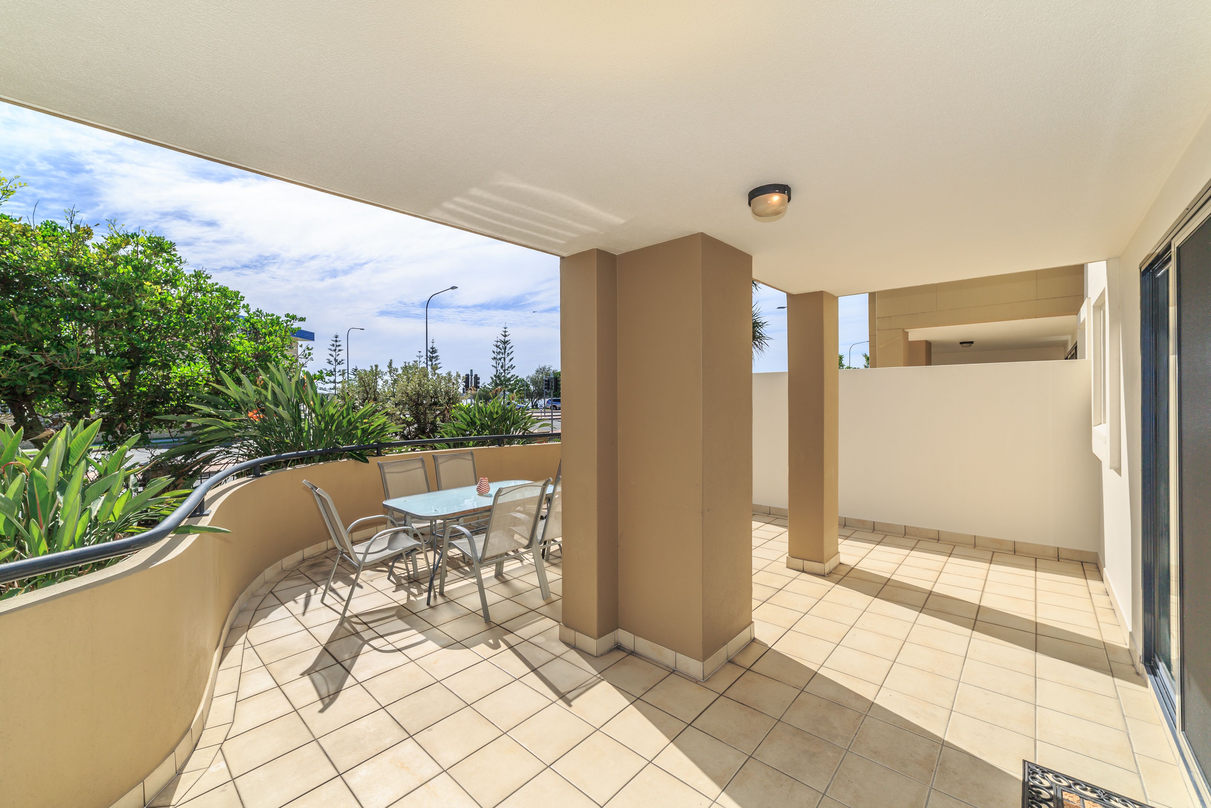 113/392 Marine Parade, Labrador, QLD 4215