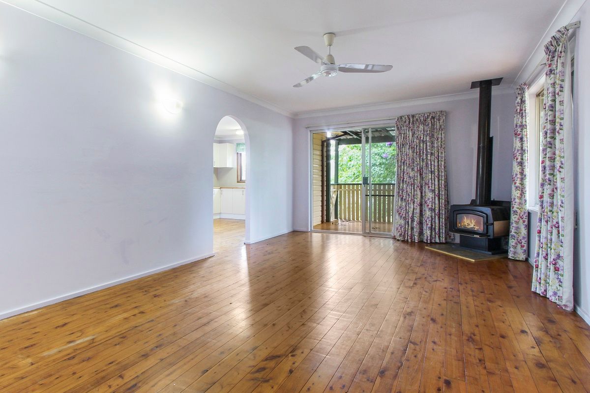 7 Brush Box Crescent, Wyoming, NSW 2250