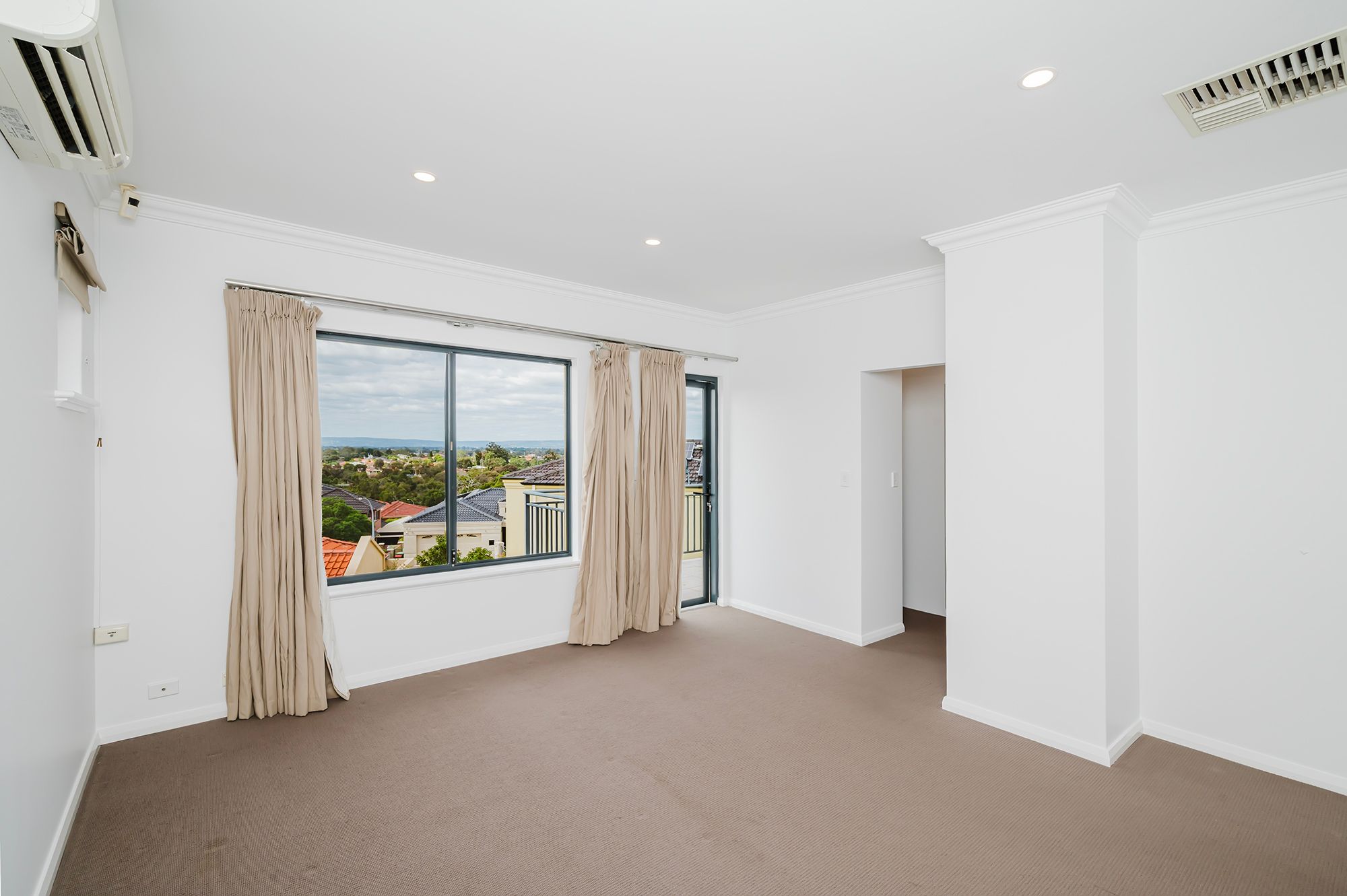 25 Eora Creek Terrace — photo 14 of 30