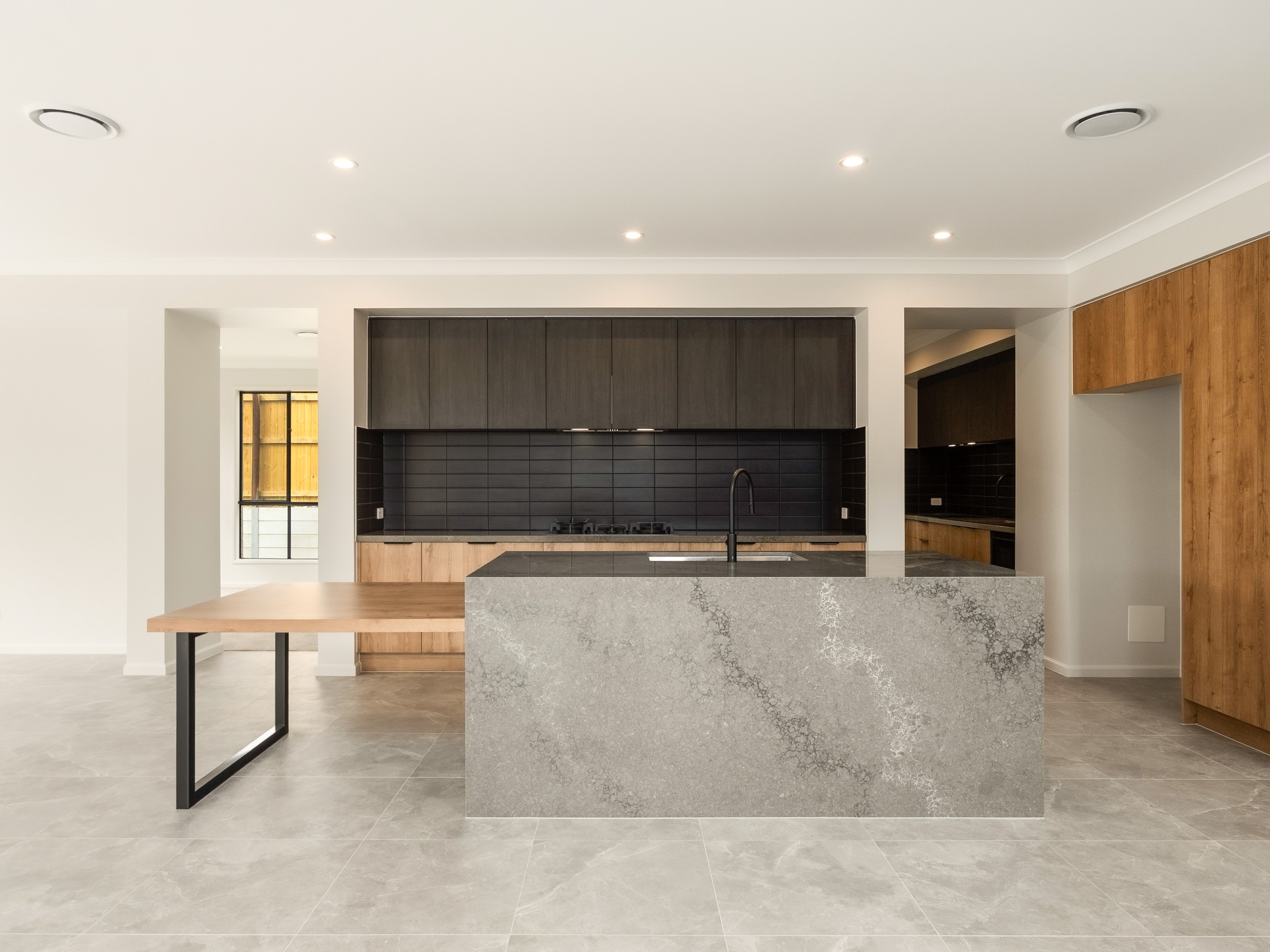 8 Olympic Place, Holland Park, QLD 4121