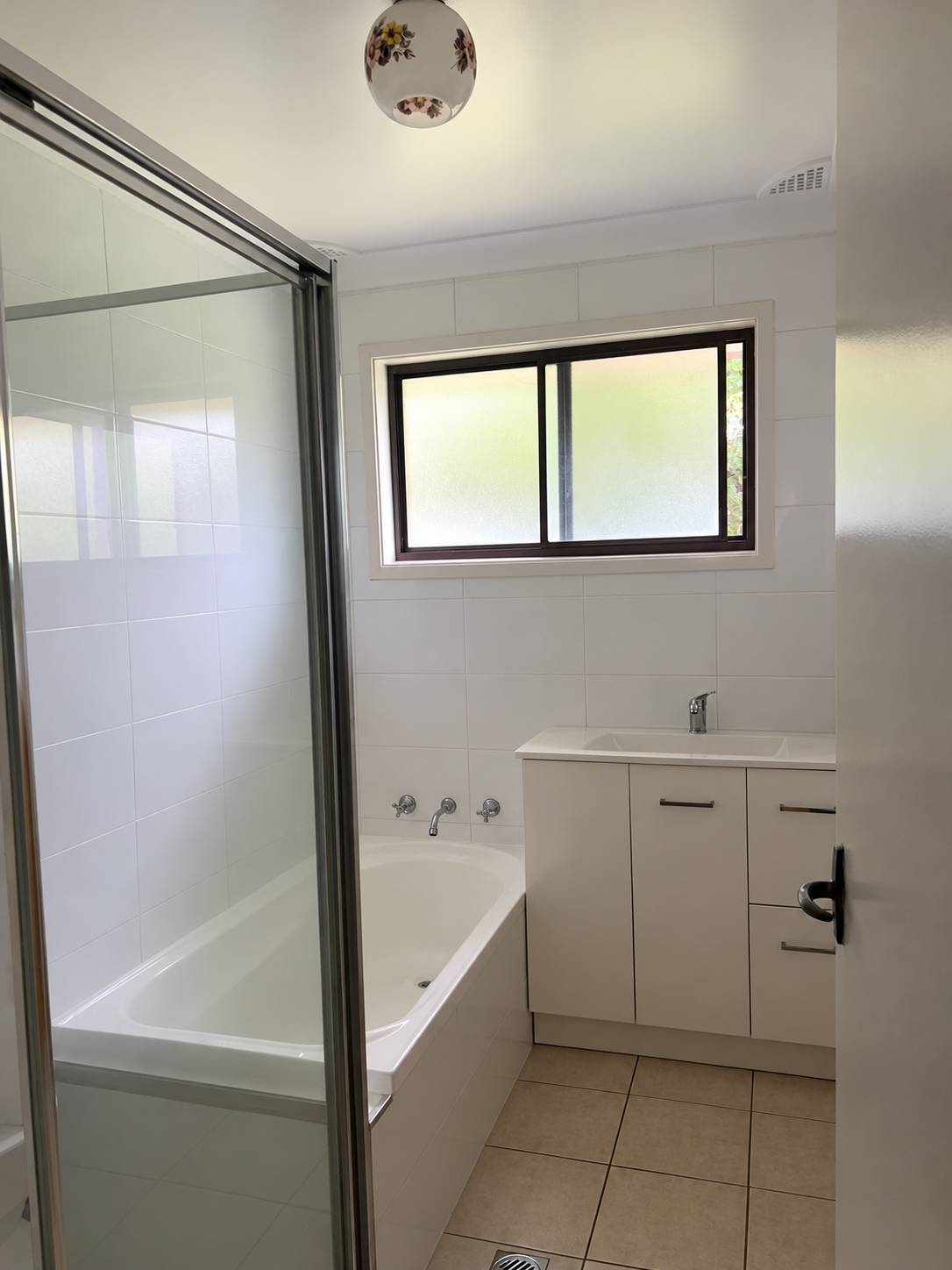 14 Paul Crescent — photo 4 of 4