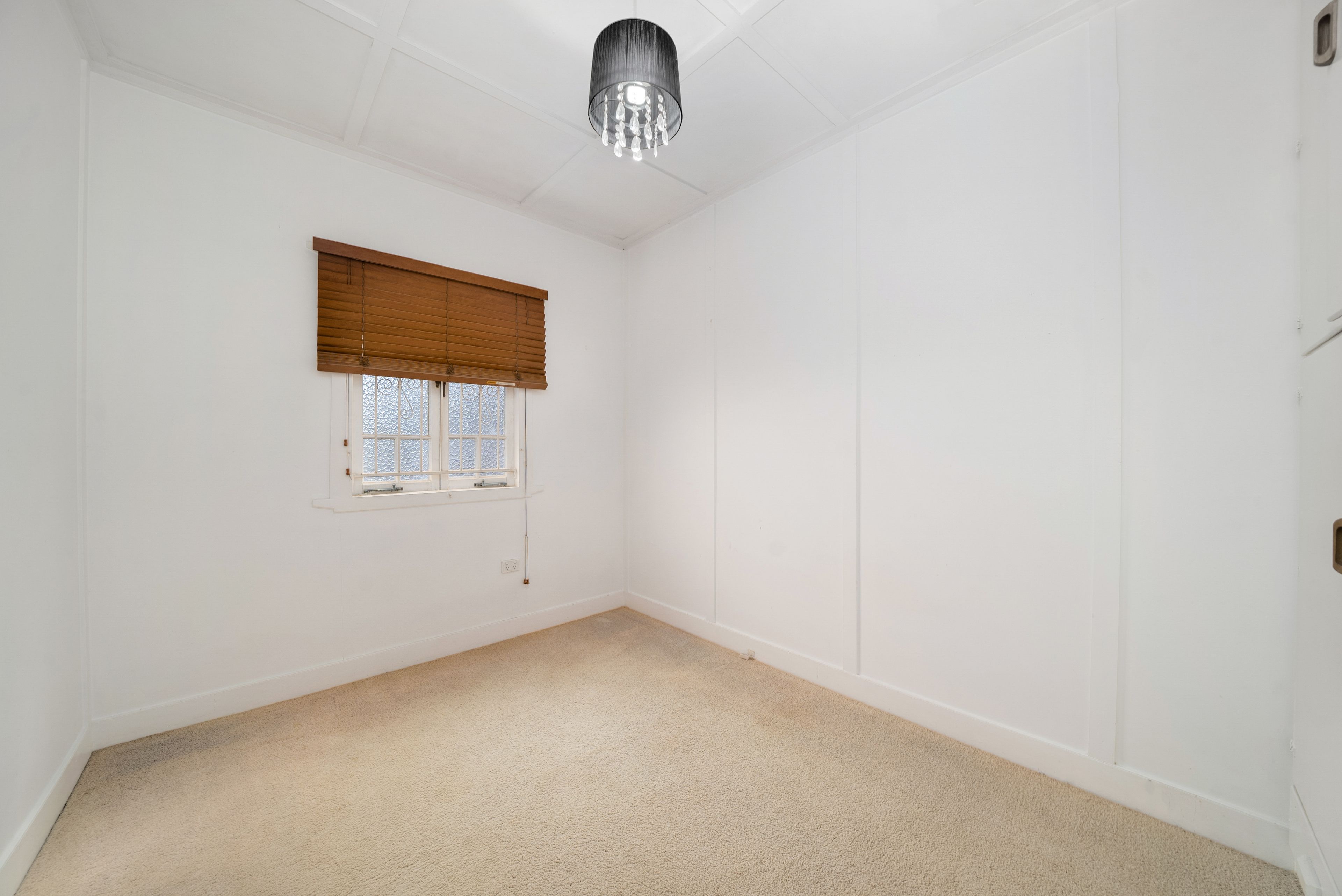 24 Maryborough Terrace — photo 9 of 15