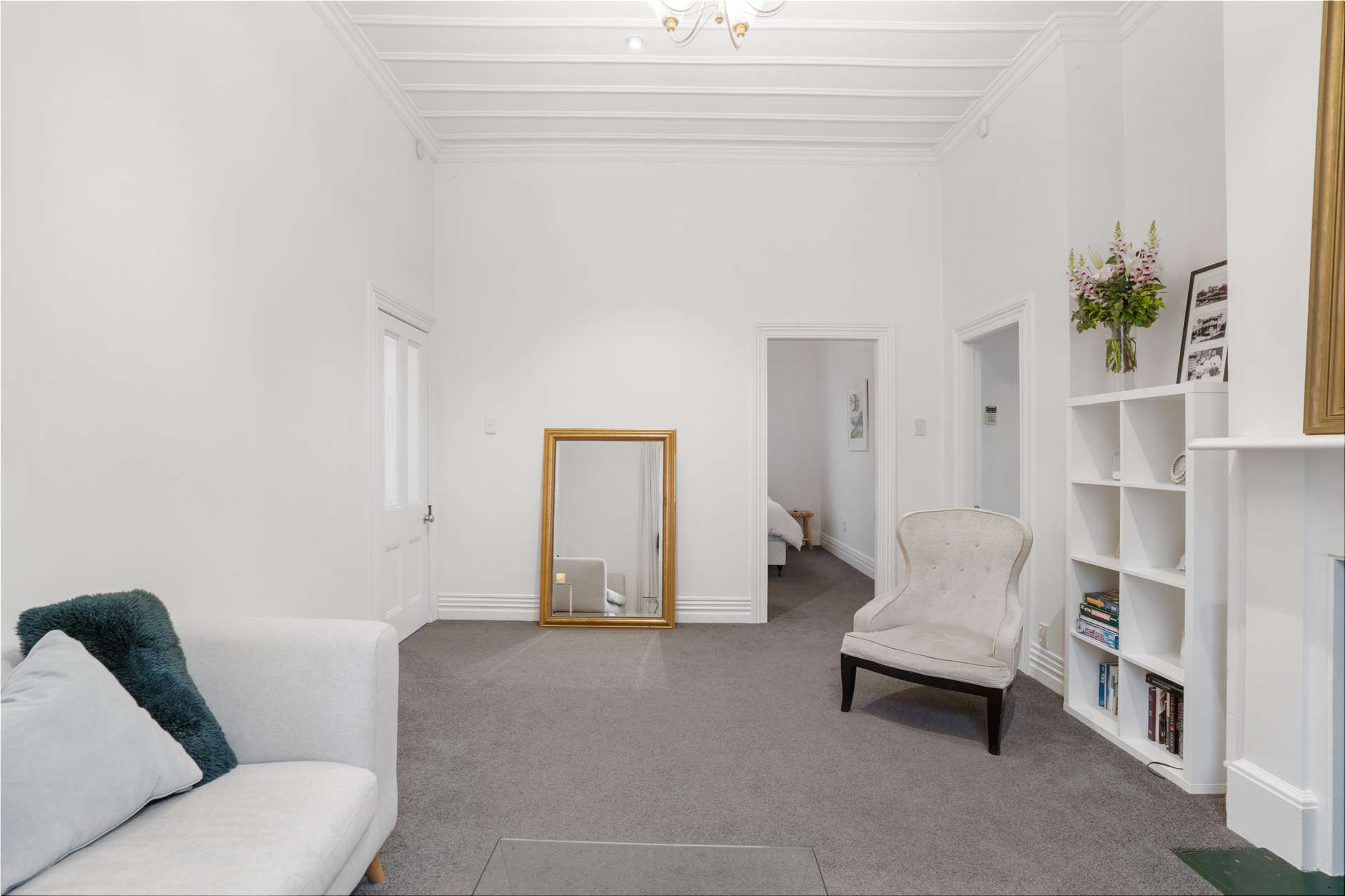 531 New North Road photo 9