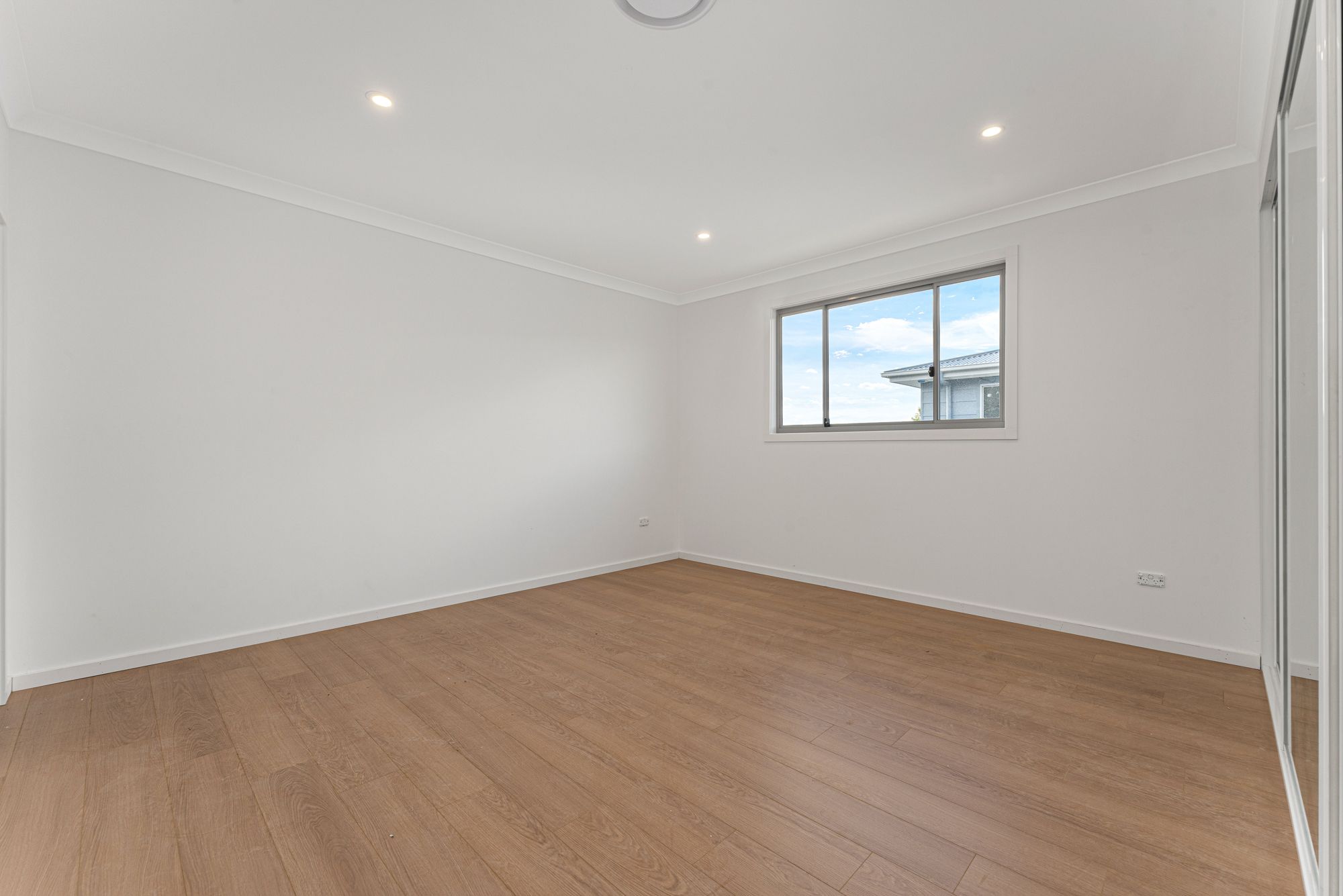 1-9/83-85 Canberra Street — photo 11 of 18