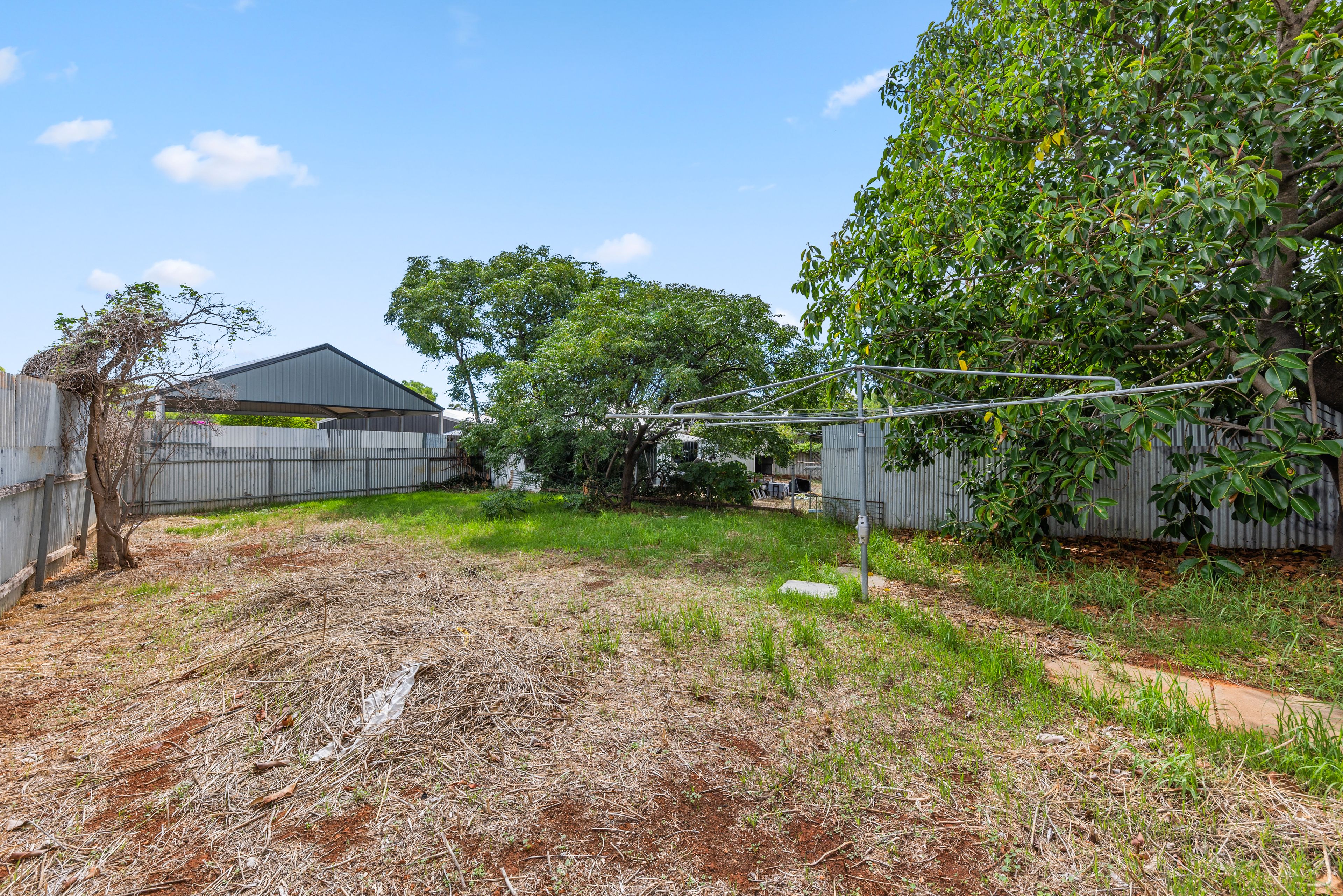92 & 94 Goodman Road — photo 14 of 15