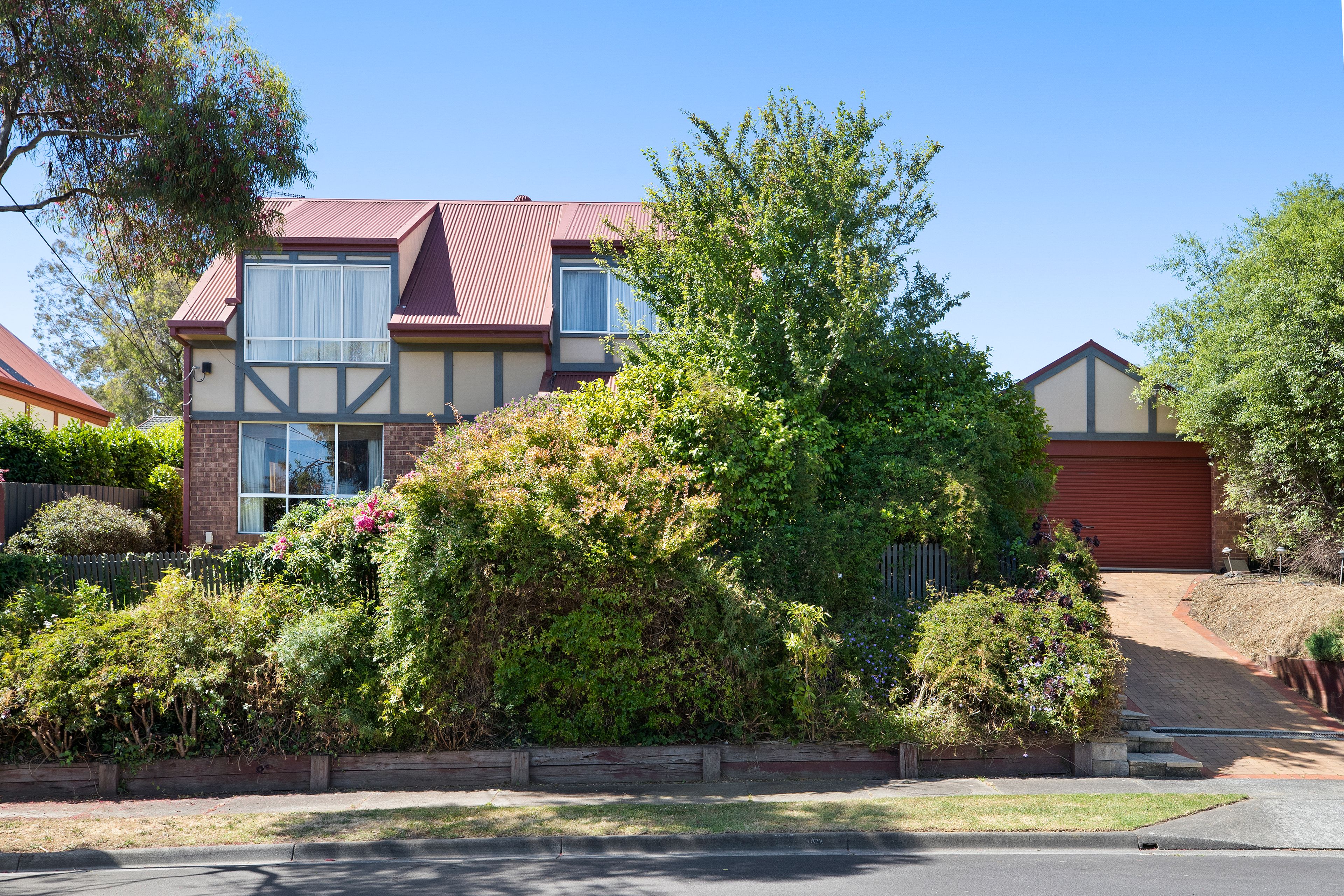 7 Wes Crescent, Ferntree Gully VIC 3156