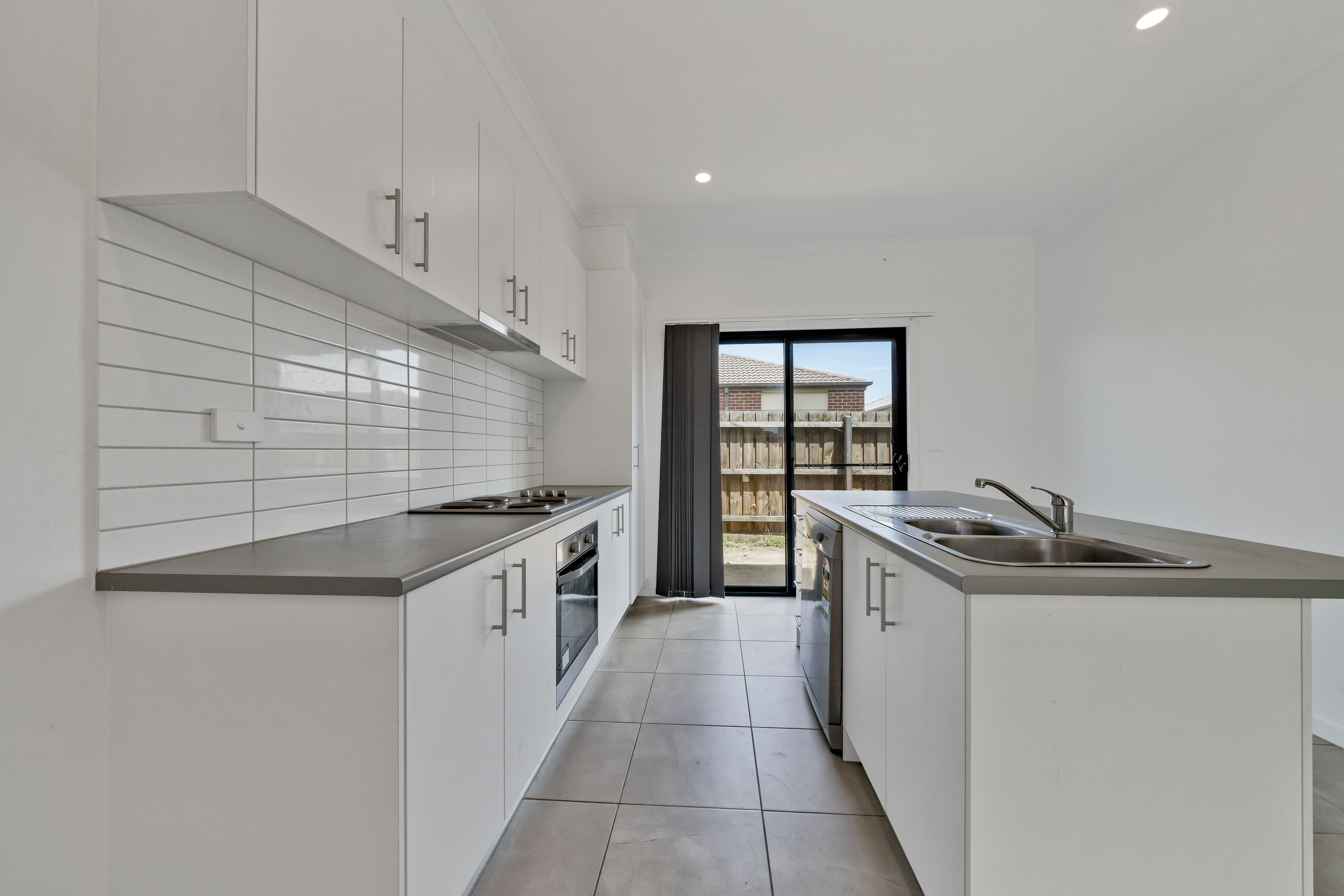 8 Cassius Circuit, Cranbourne North, VIC 3977