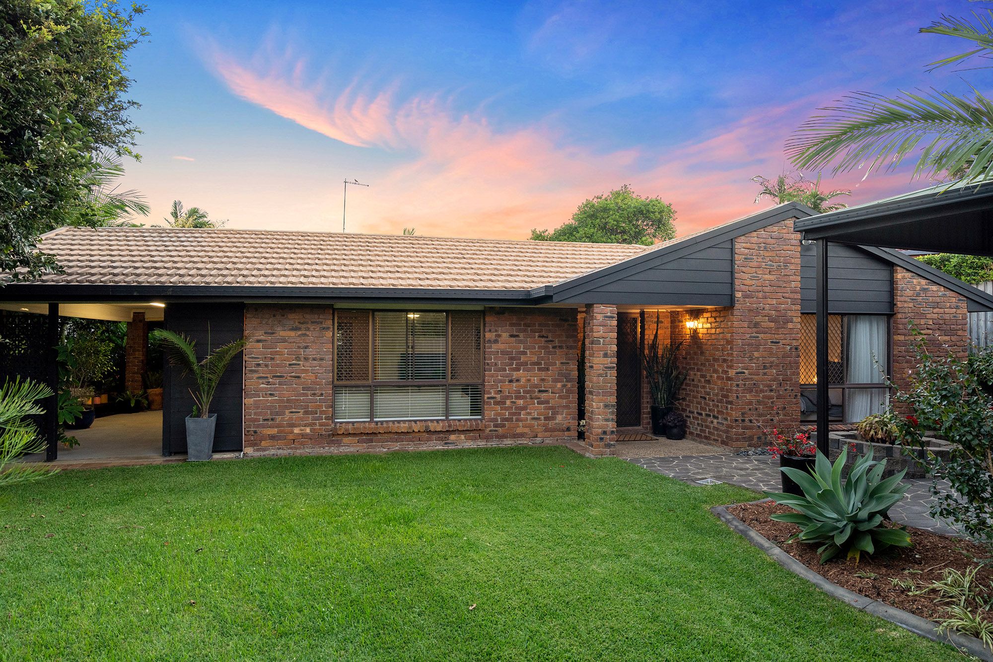 12 Leru Street, Mansfield, QLD 4122