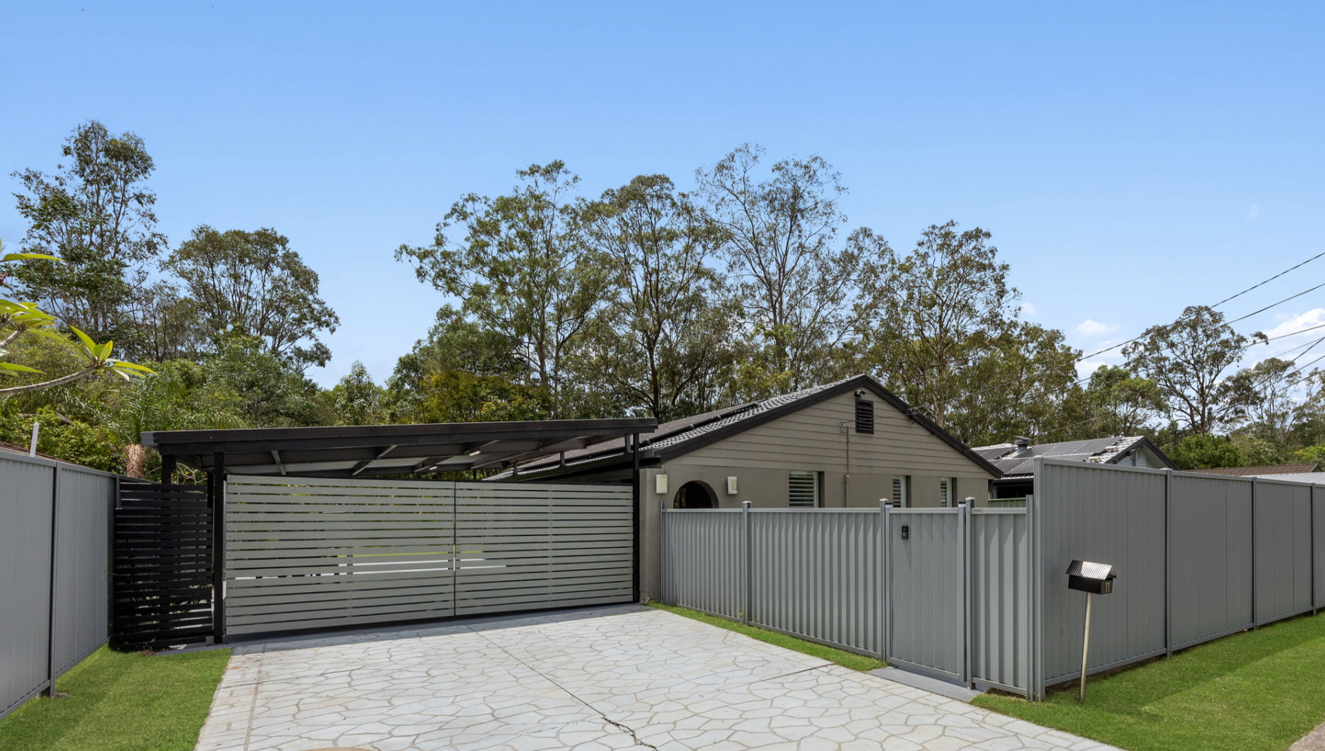 11 Holder Street , Loganholme QLD 4129