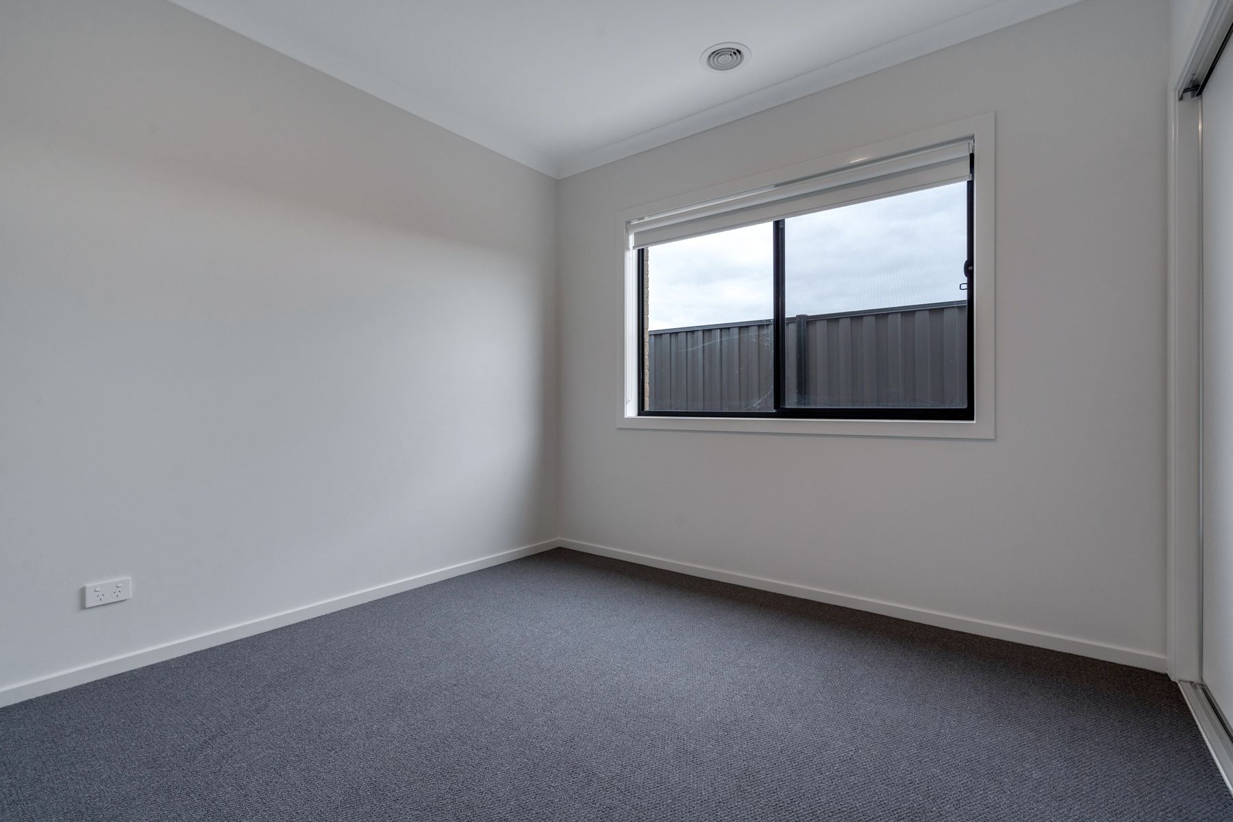 82 Molesworth Crescent — photo 14 of 21