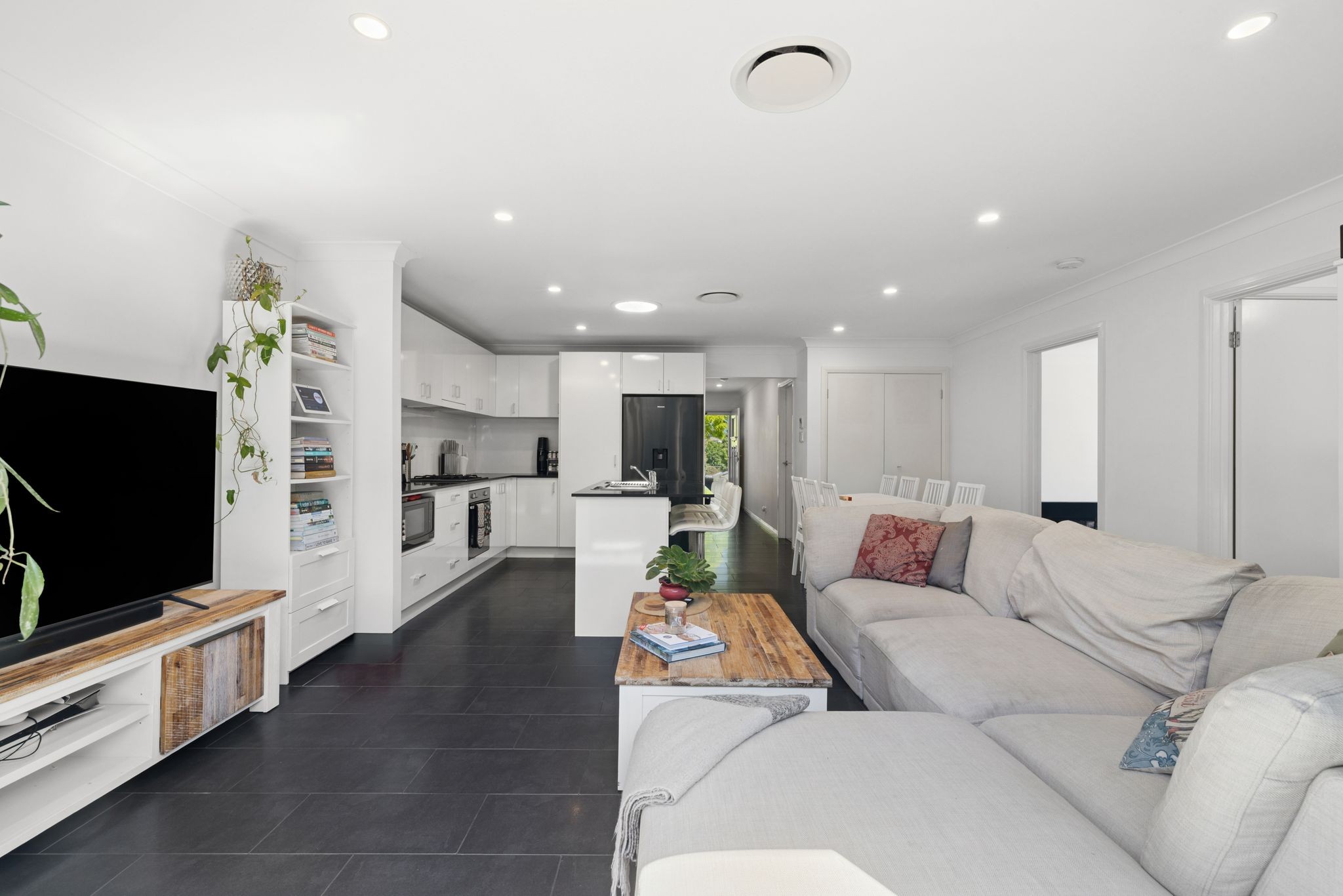 35 Vanderville Street, The Oaks, NSW 2570