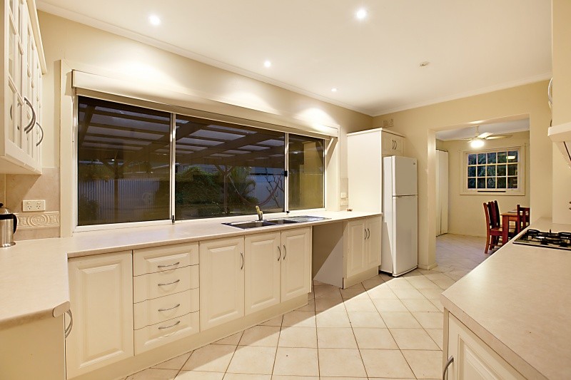 42 Berryman Avenue, Modbury, SA 5092