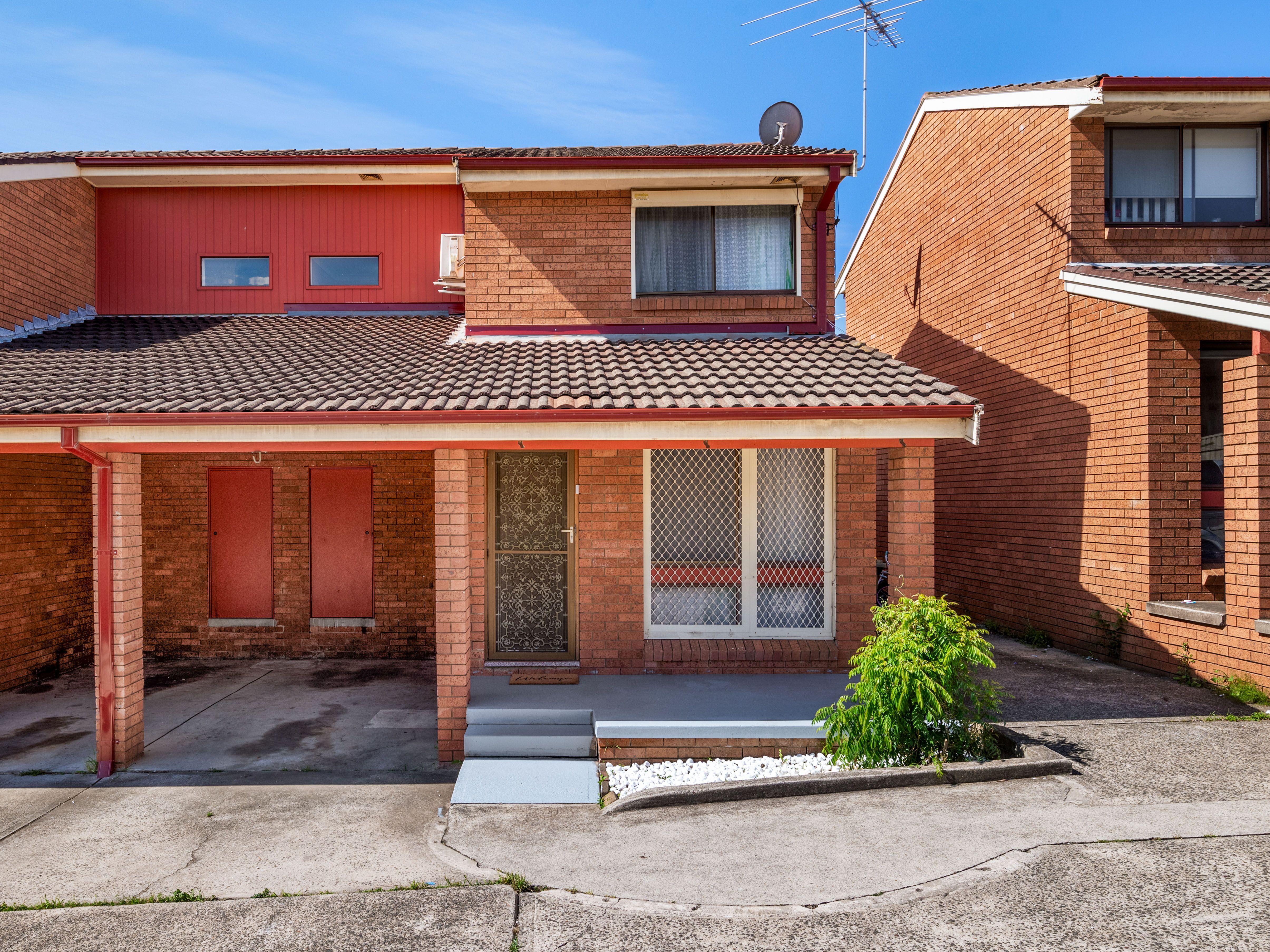 65 Canterbury Road, Glenfield NSW 2167