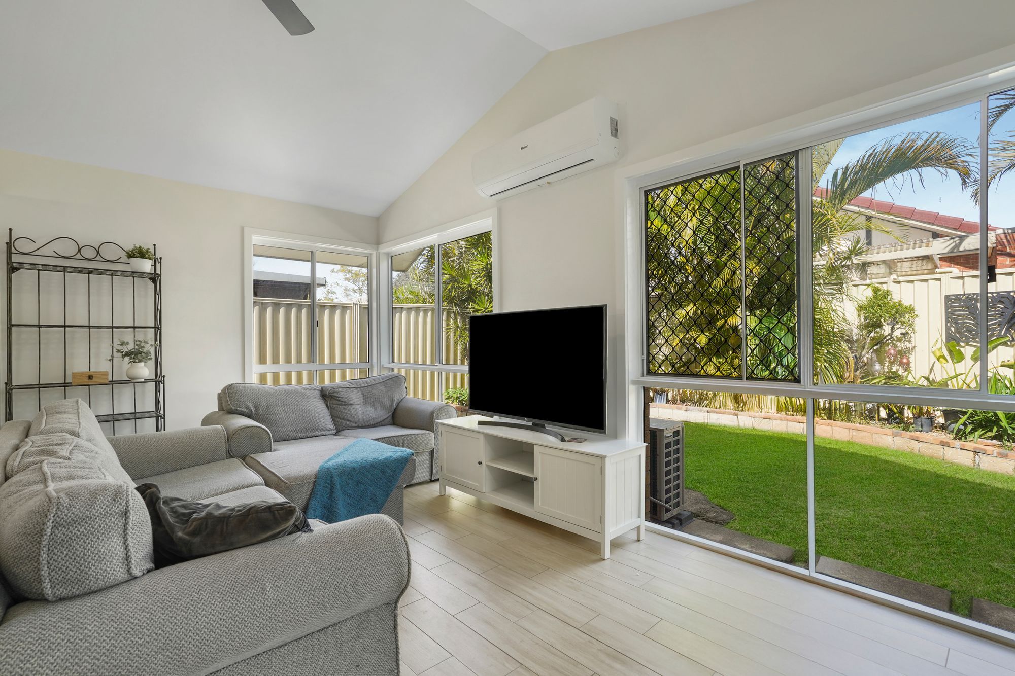 15 Kawana Crescent, Cornubia, QLD 4130