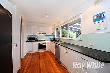 1 Lynian Court, Ferntree Gully, VIC 3156