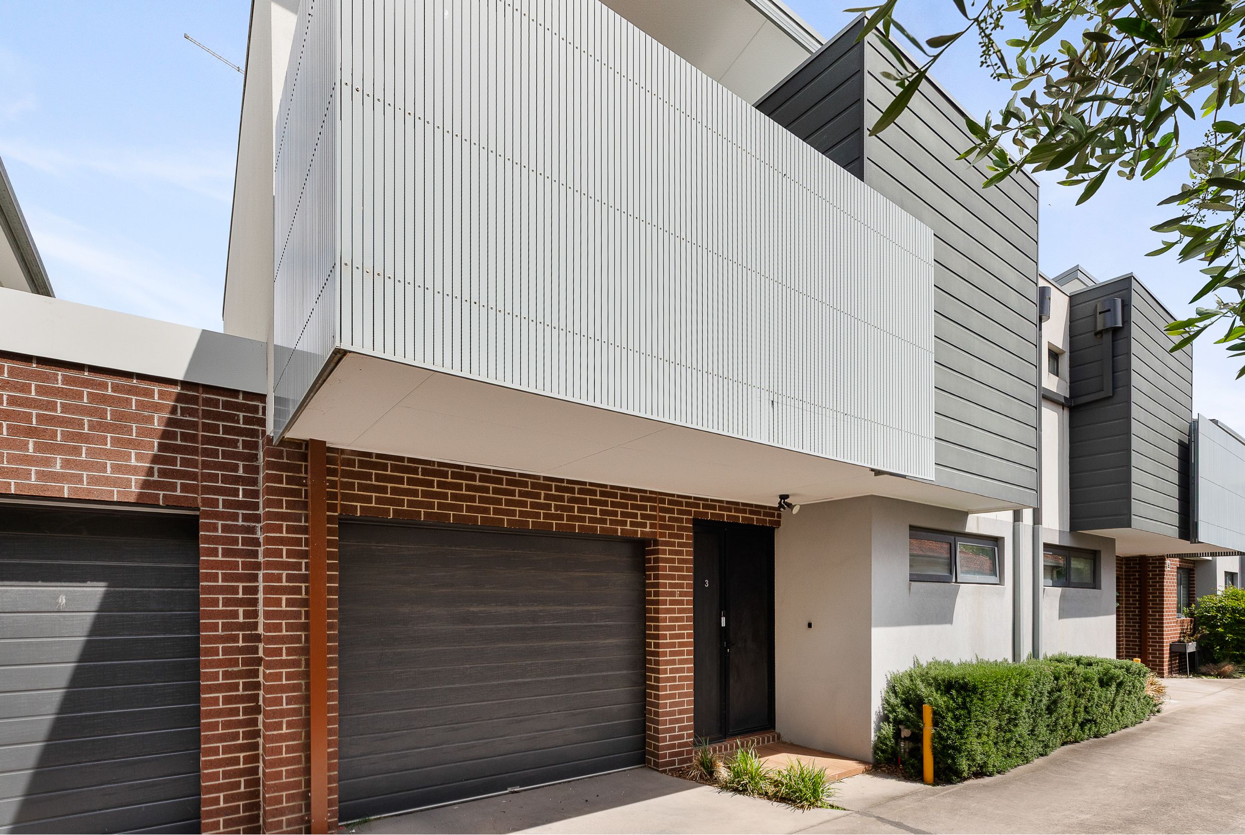 3/26 Ames Avenue — photo from Ray White Burwood