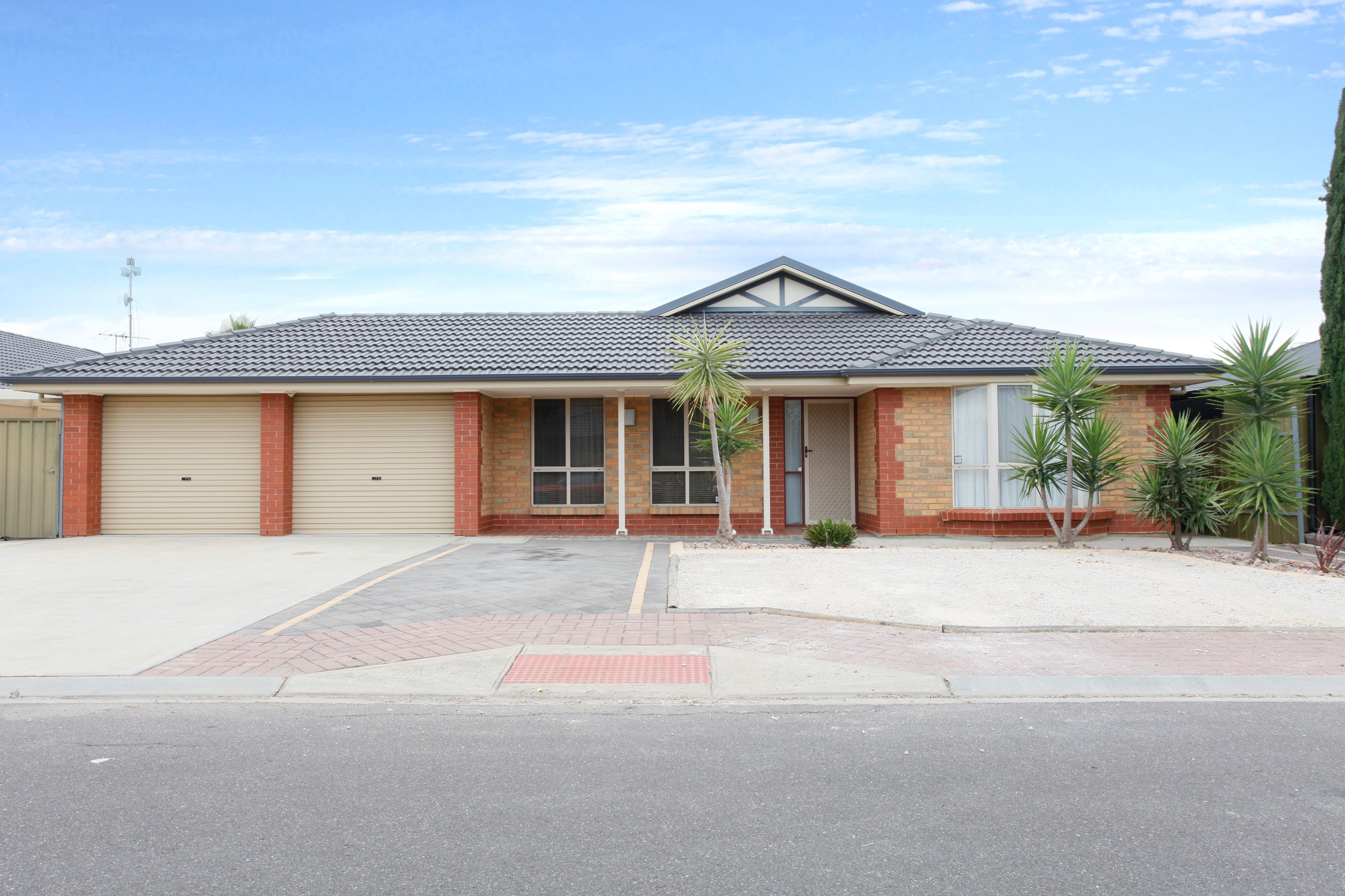 24 Eton Drive, Andrews Farm SA 5114