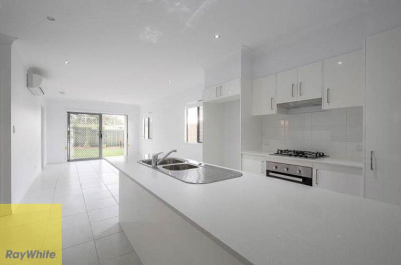9 Mount Barney Crescent, Park Ridge, QLD 4125