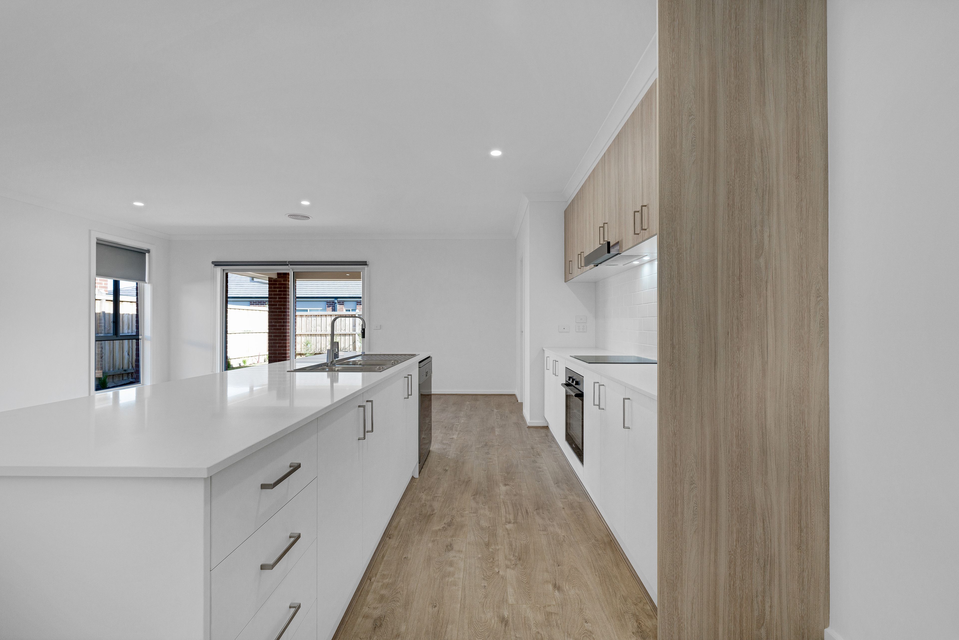 30 Limandus Crescent, Cranbourne South, VIC 3977