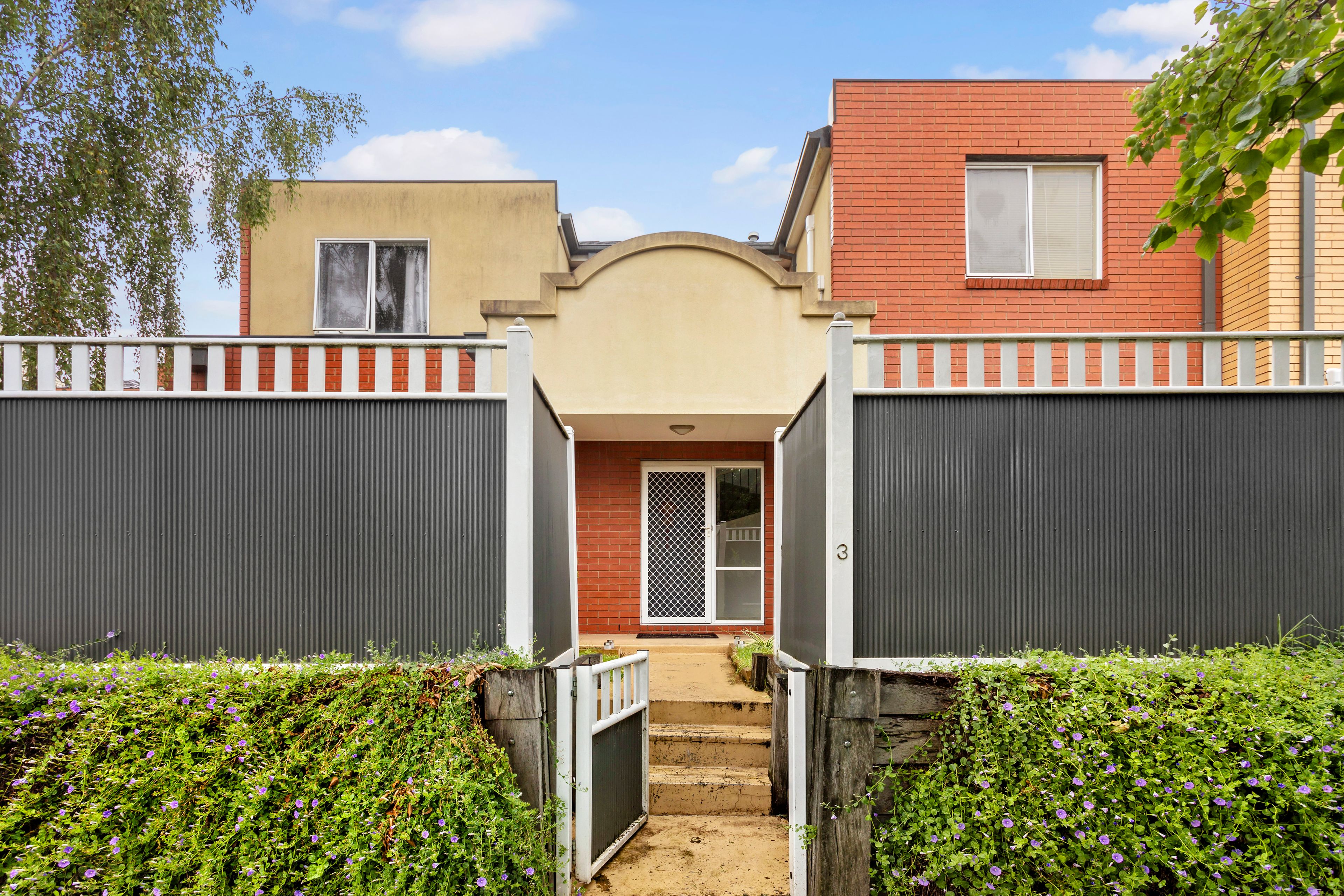 18 Tulloch Grove, Glen Waverley VIC 3150
