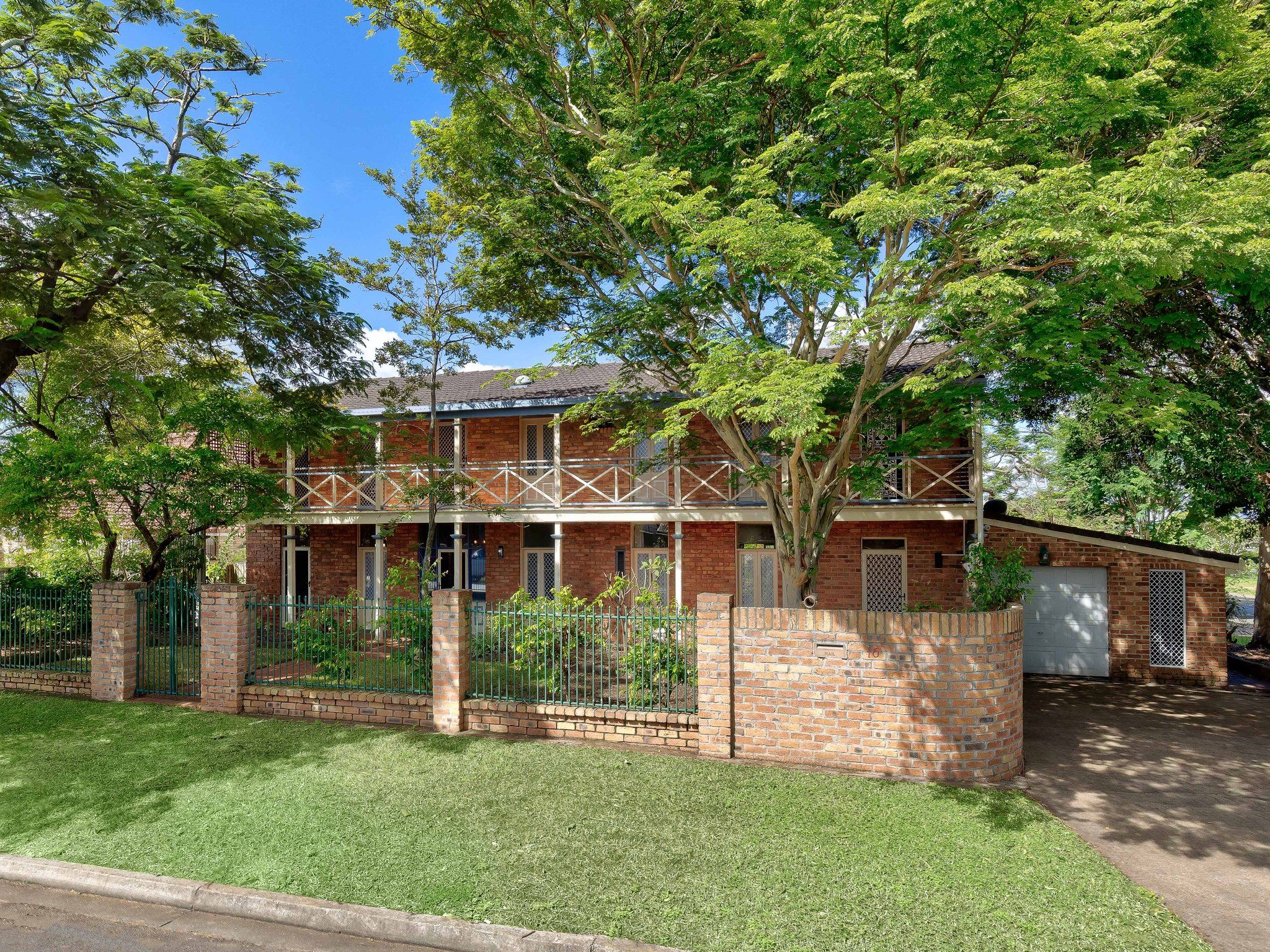 16 Chicago Street, Robertson, QLD 4109