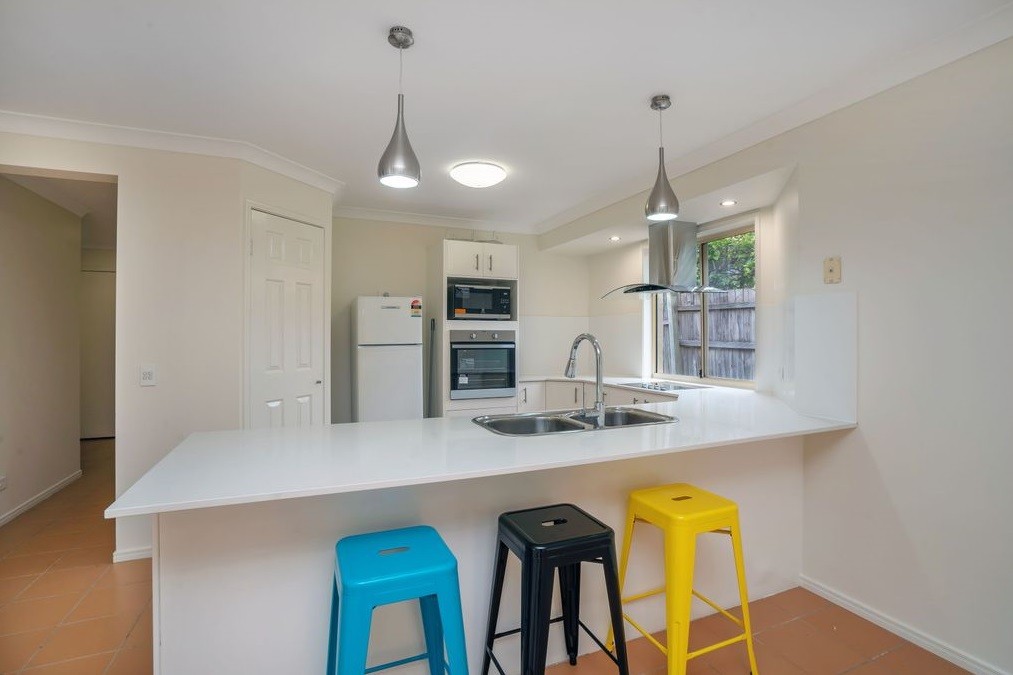 41 Desert Falls Crescent, Parkwood, QLD 4214