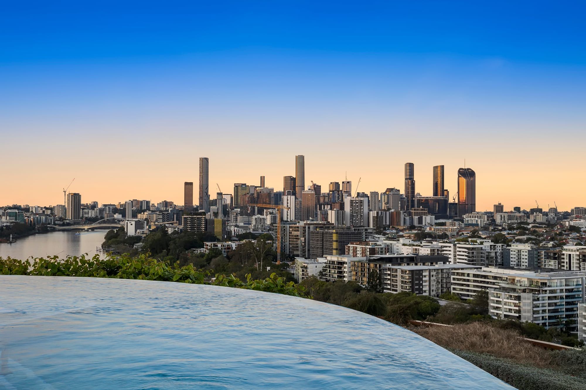 10201/600 Coronation Drive, Toowong, QLD 4066