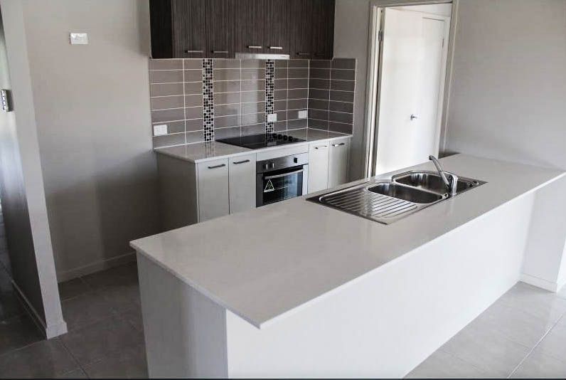 11 Kalgoorlie Street, Pimpama, QLD 4209