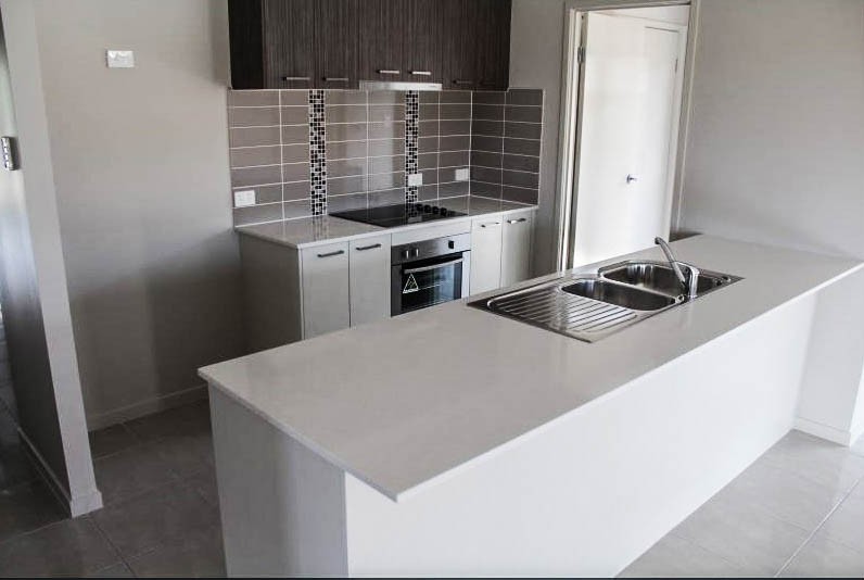 11 Kalgoorlie Street, Pimpama, QLD 4209