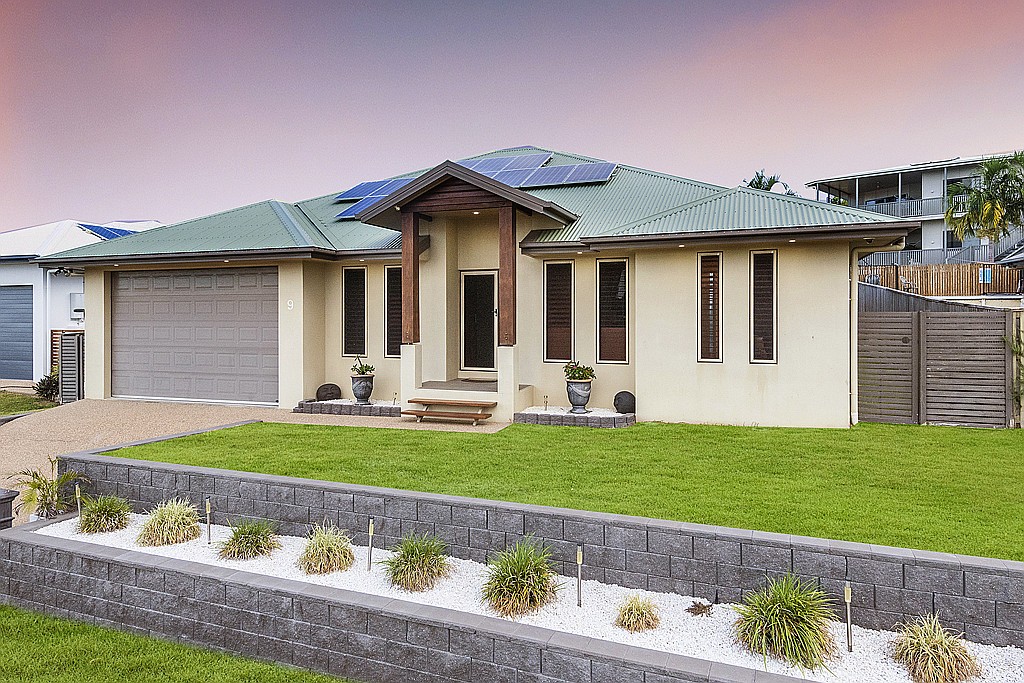 9 Hempel Street, Bushland Beach, QLD 4818
