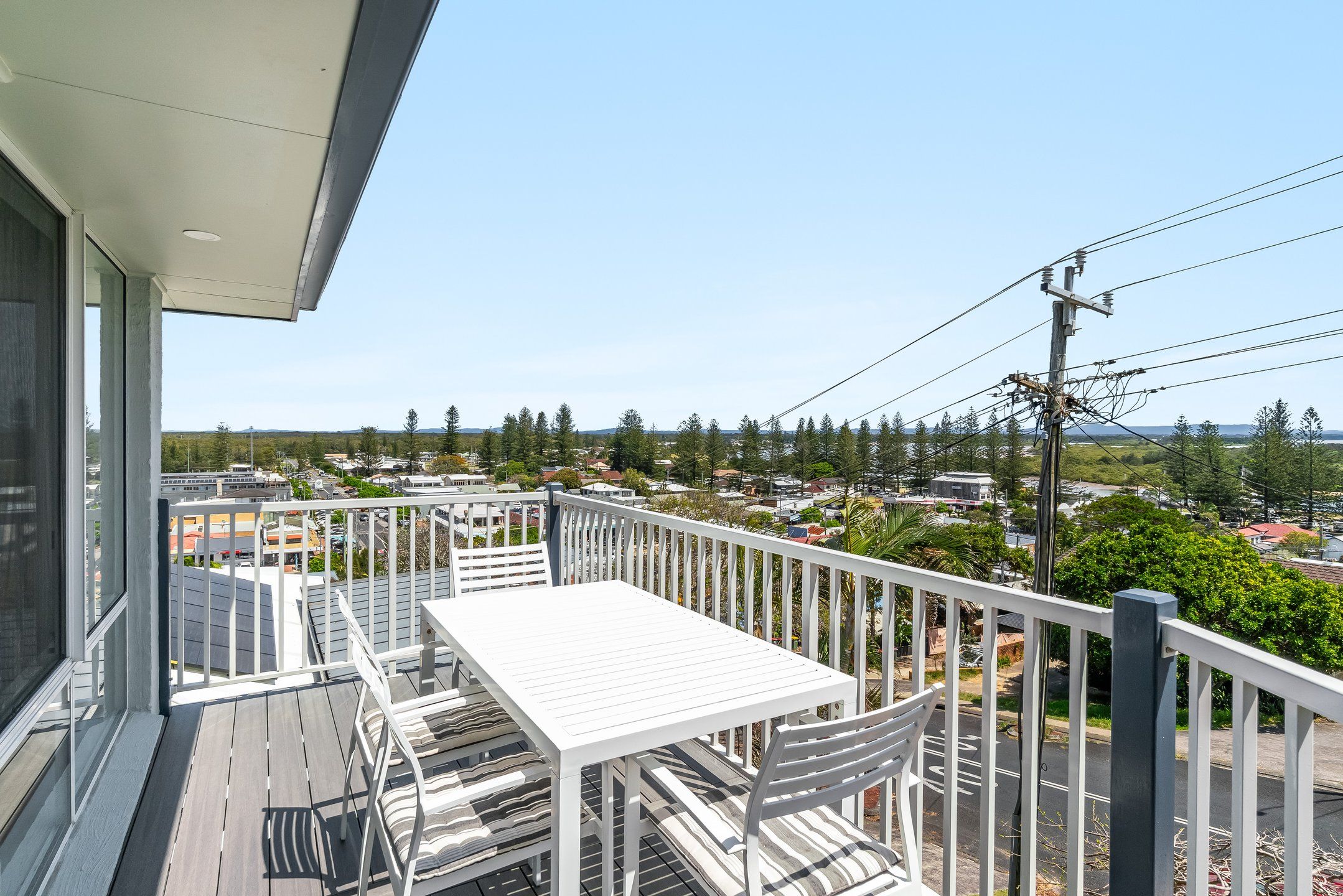 2/4 Coldstream Street — photo 4 of 13