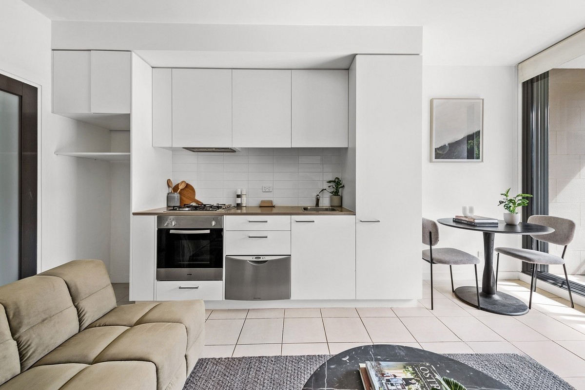 204/33 Cliveden Close, East Melbourne, VIC 3002