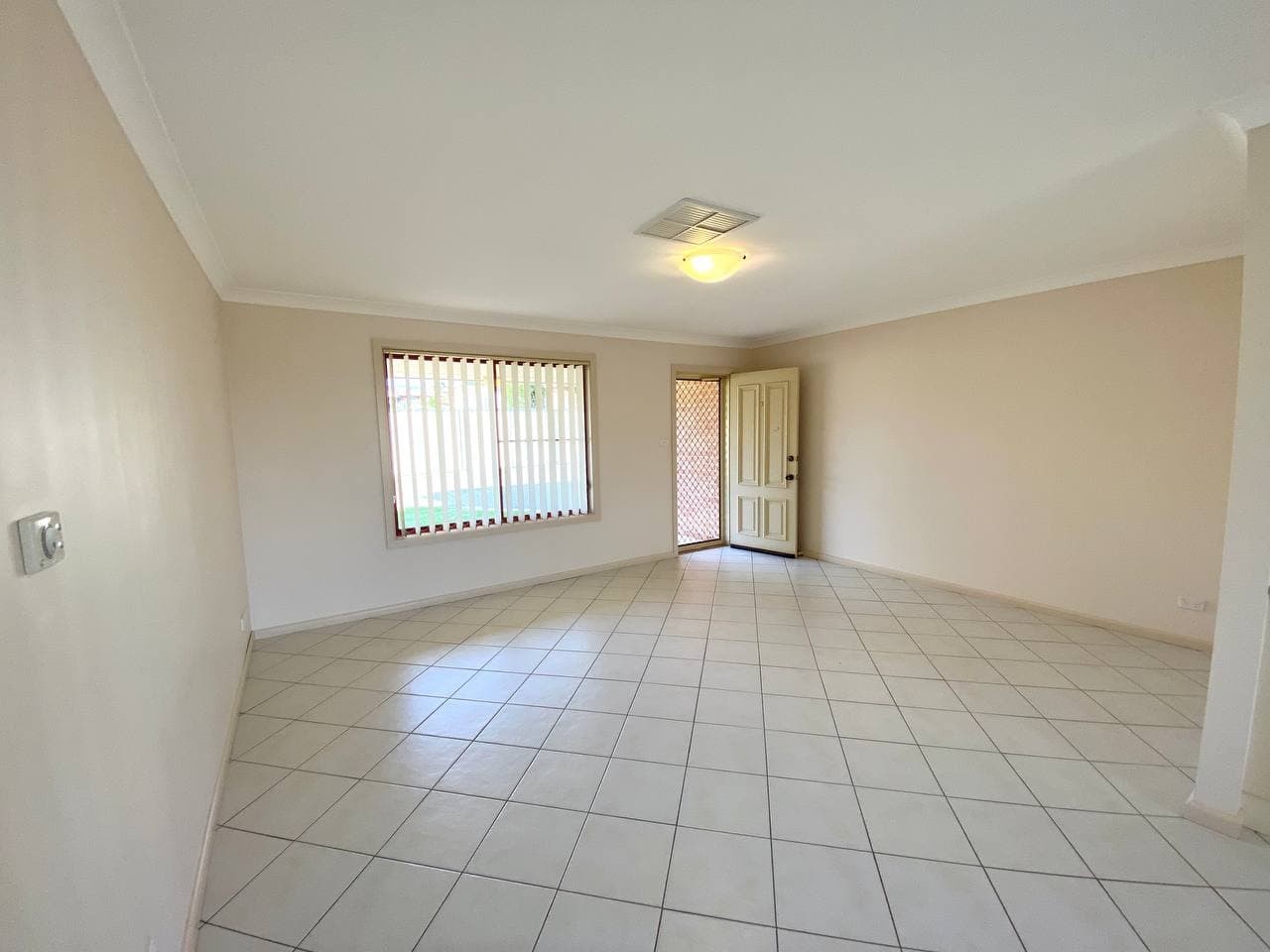 1/9 Basil Avenue, Parkes, NSW 2870