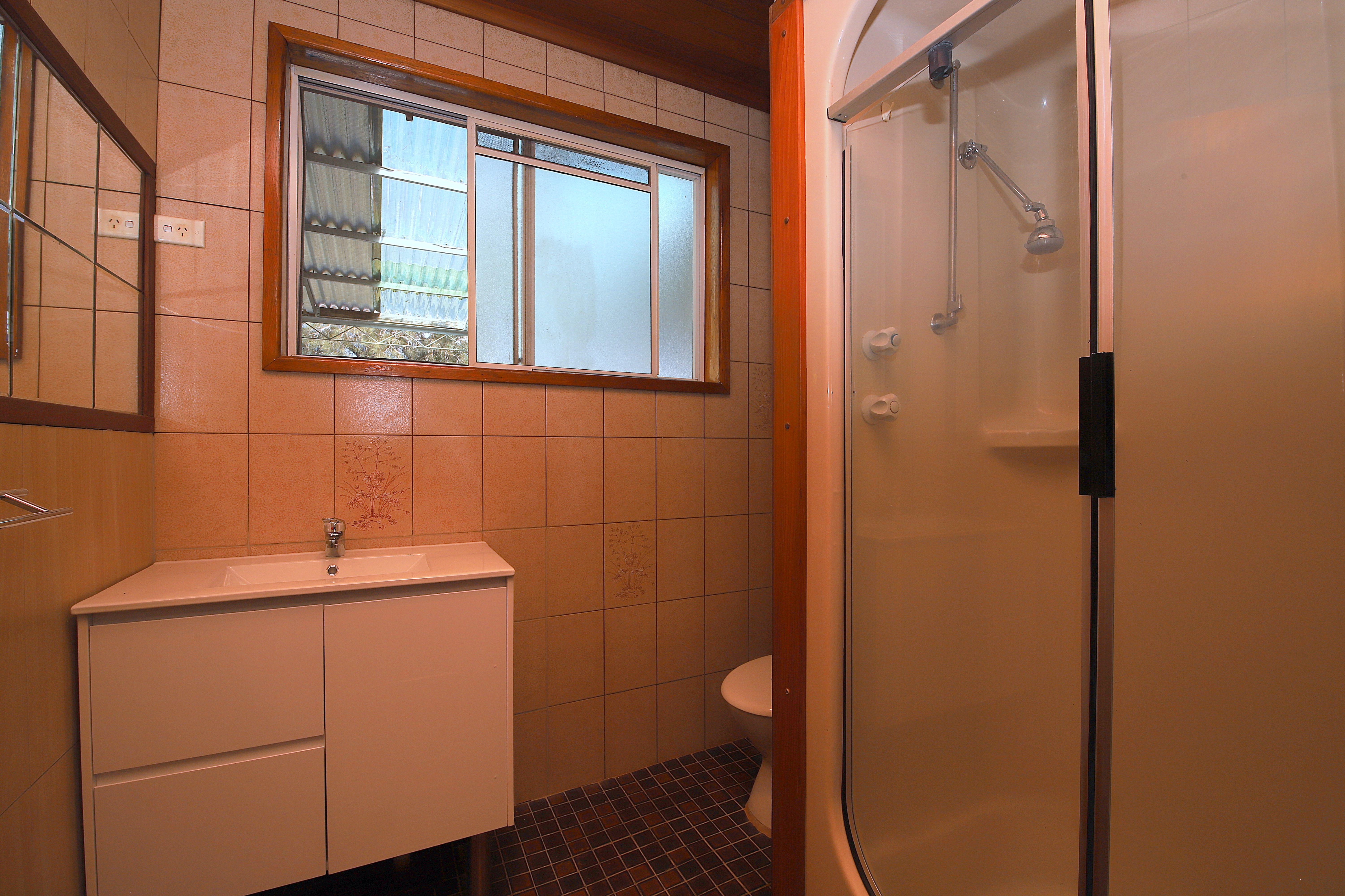 16 Kawana Street — photo 5 of 6