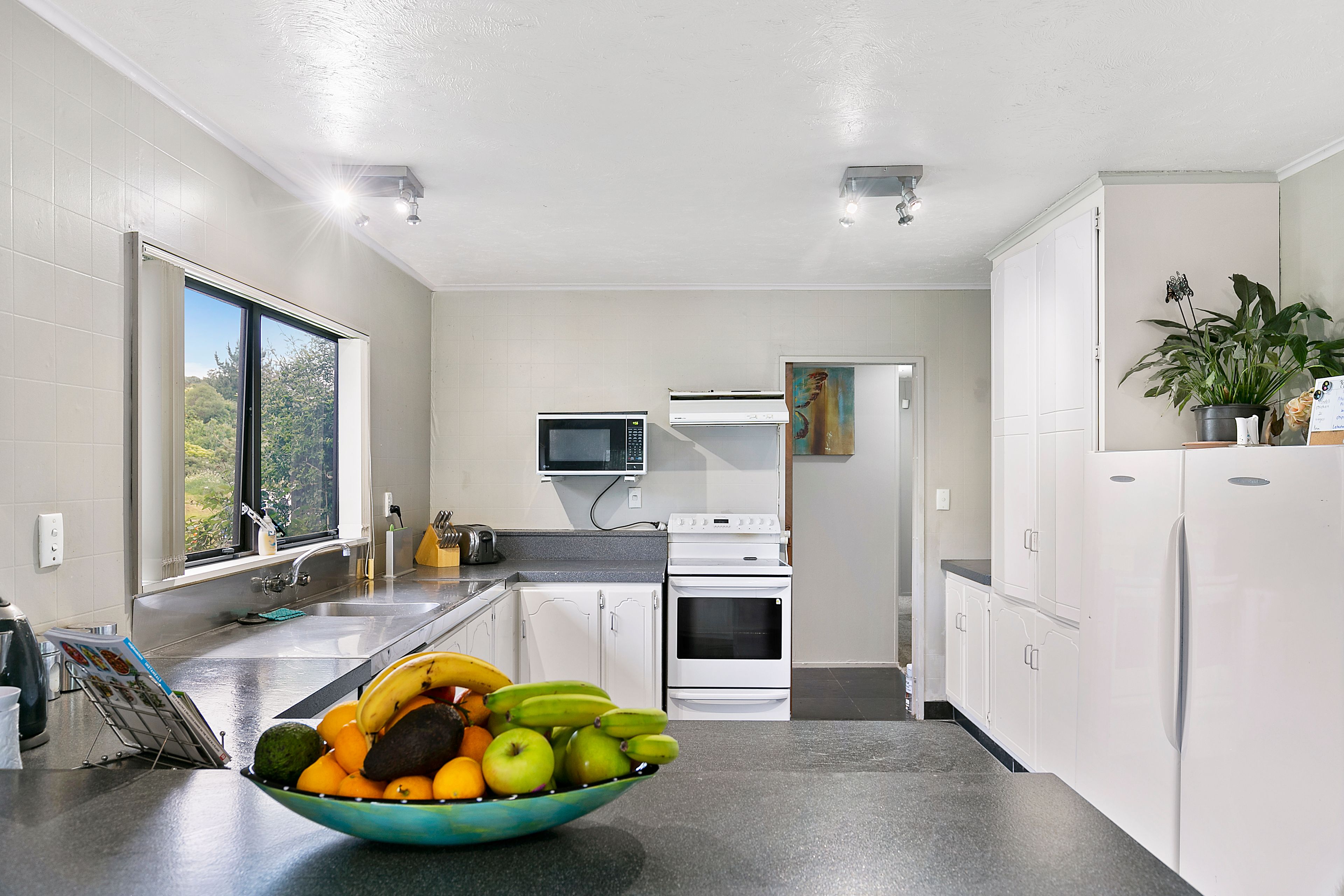 16 Tortola Crescent, Grenada Village, Wellington City