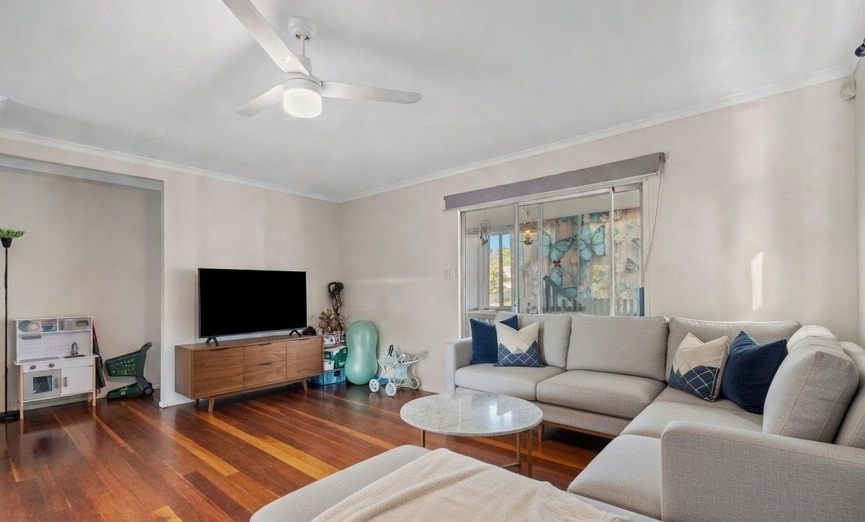 43 Jarrah Crescent, Logan Central, QLD 4114