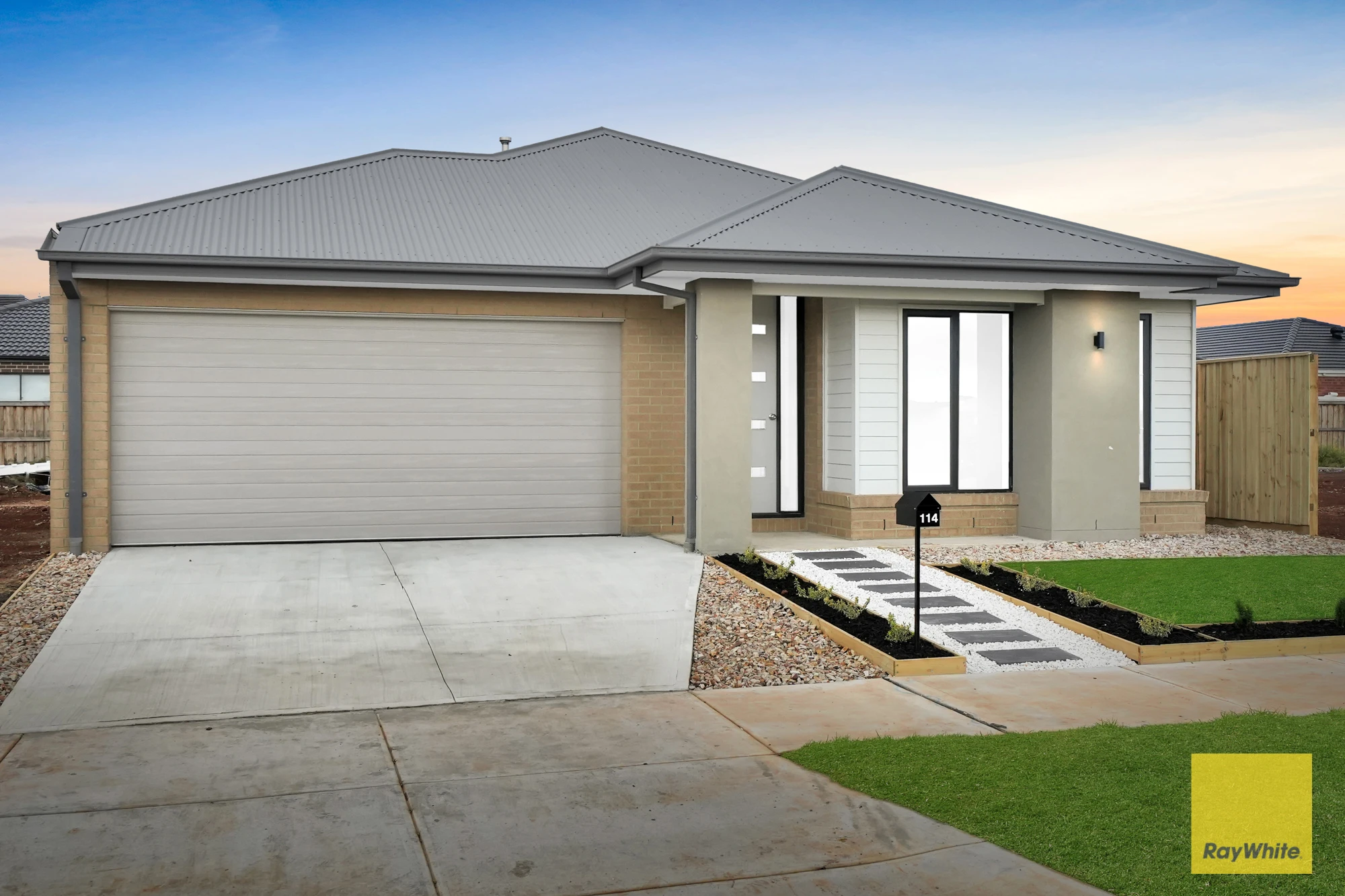 114 Aristides Crescent, THORNHILL PARK, VIC 3335