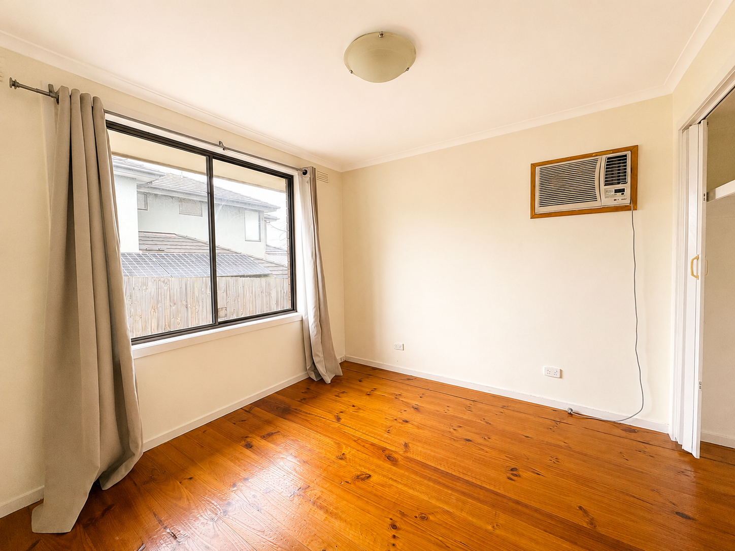 15/114-118 Ferntree Gully Road — photo 6 of 6