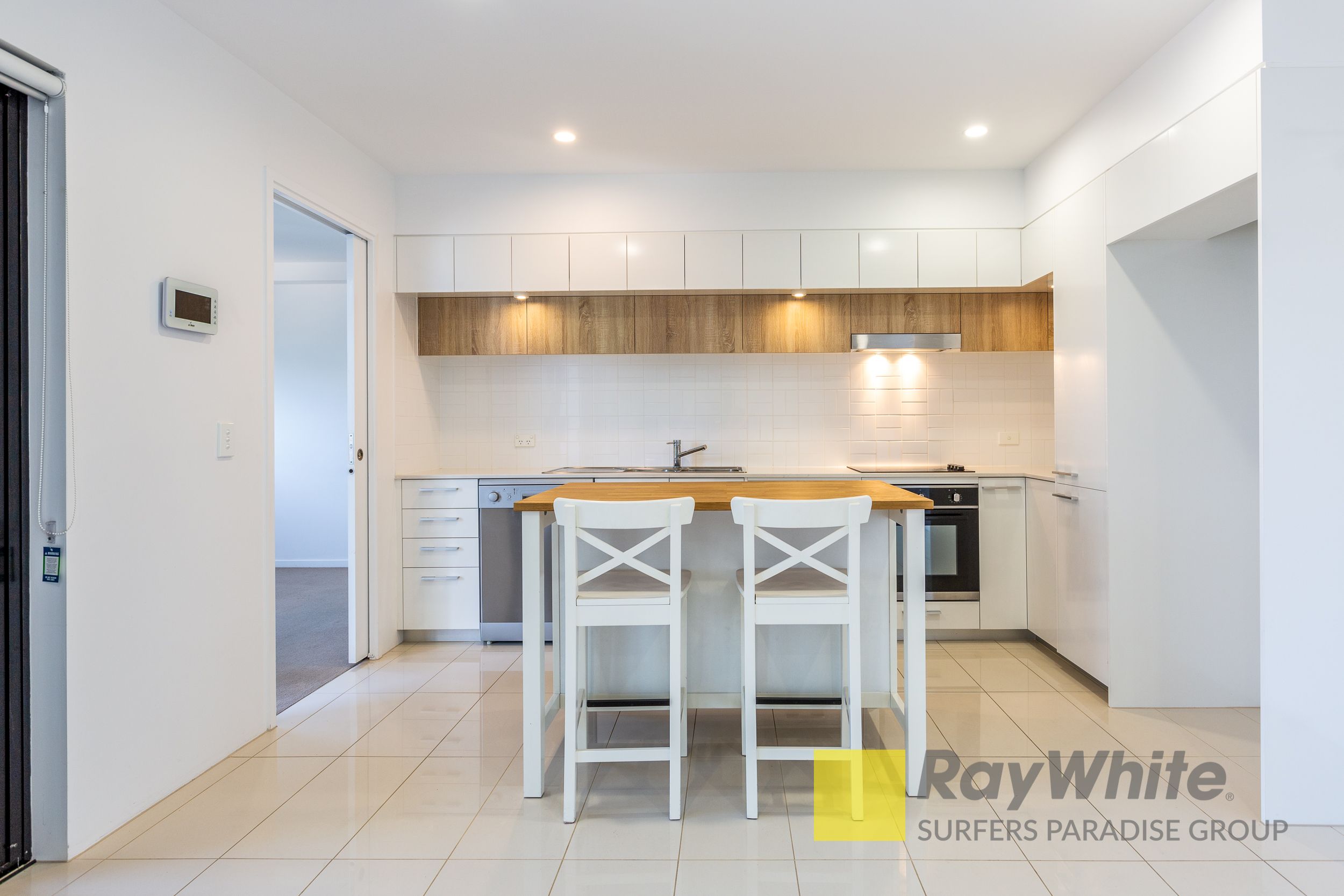 303/9 Hooker Boulevard, Broadbeach, QLD 4218