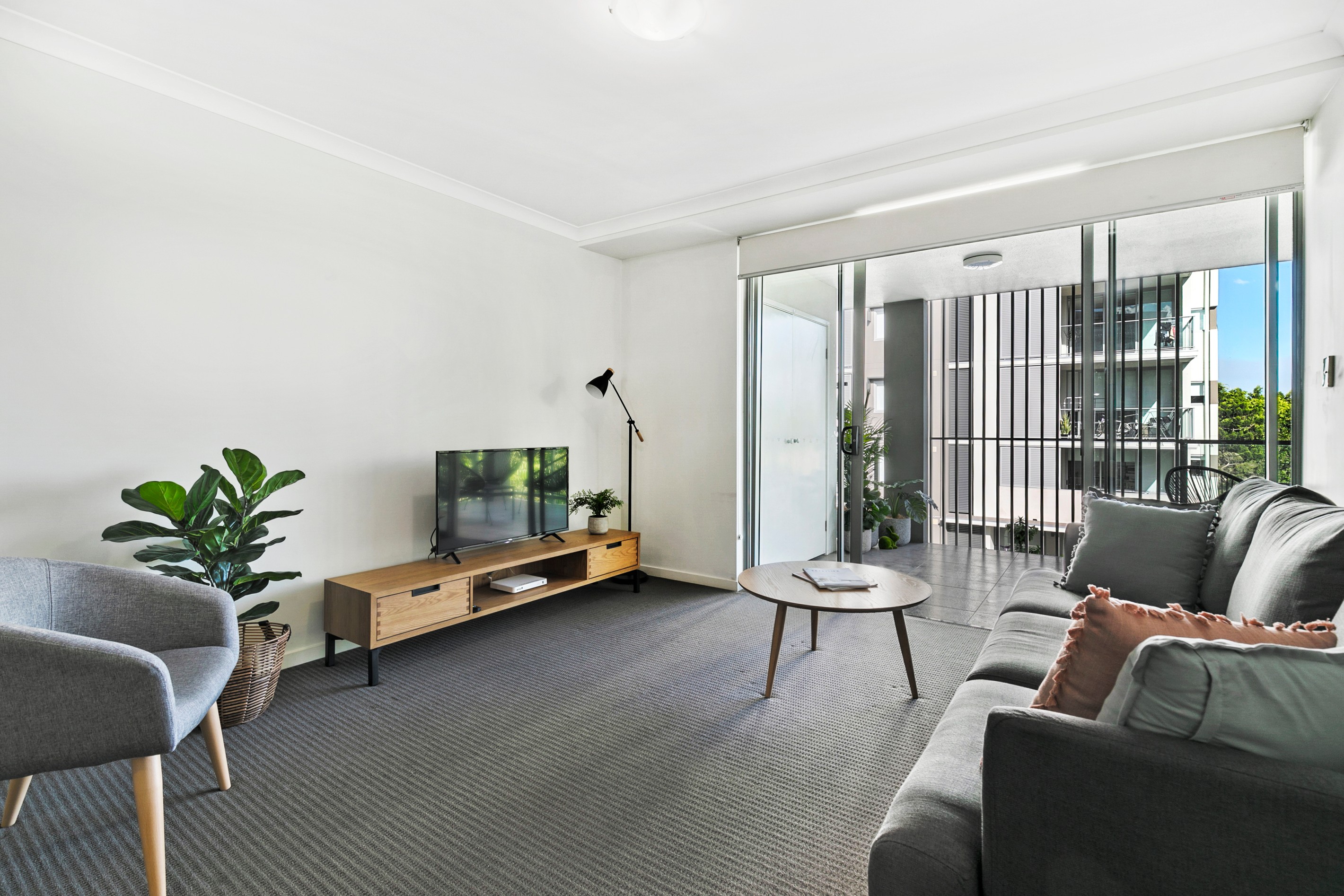 8/28 Carl Street, Woolloongabba, QLD 4102