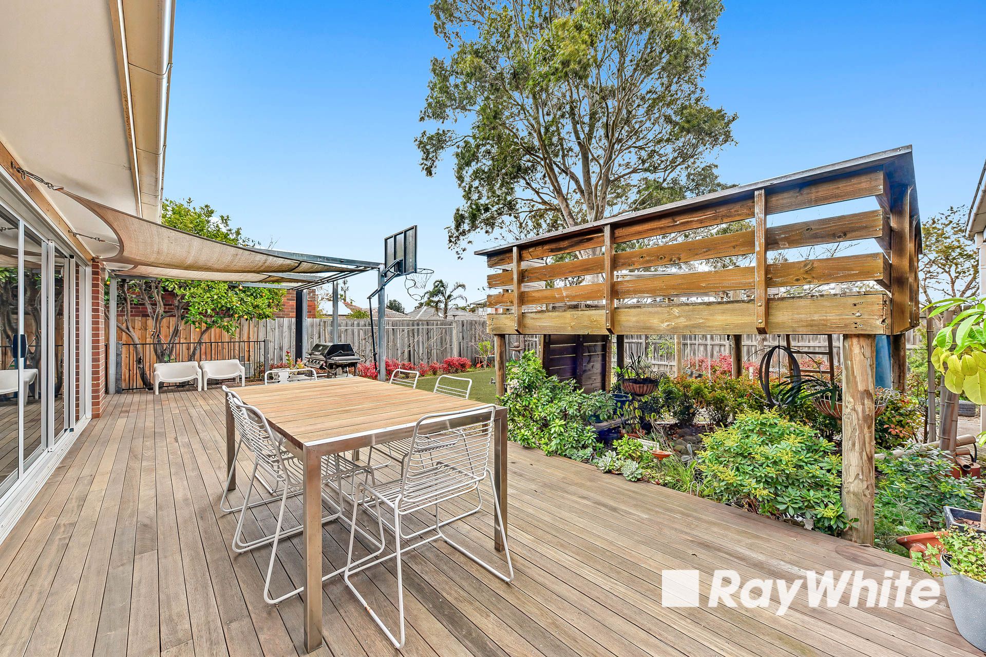 40 Ingrid Street — photo 12 of 17