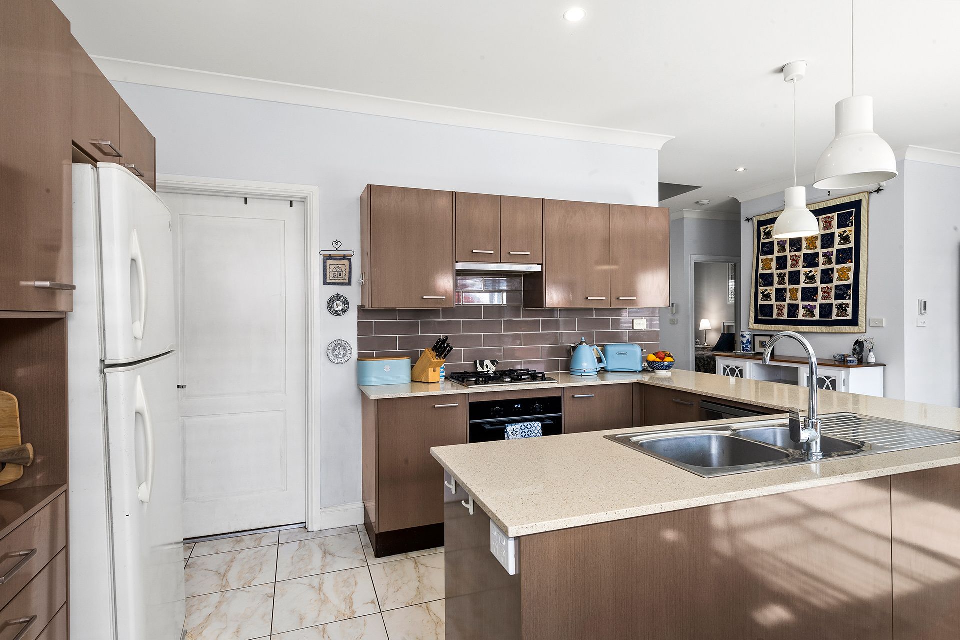 8/3 Suttor Road — photo 5 of 9